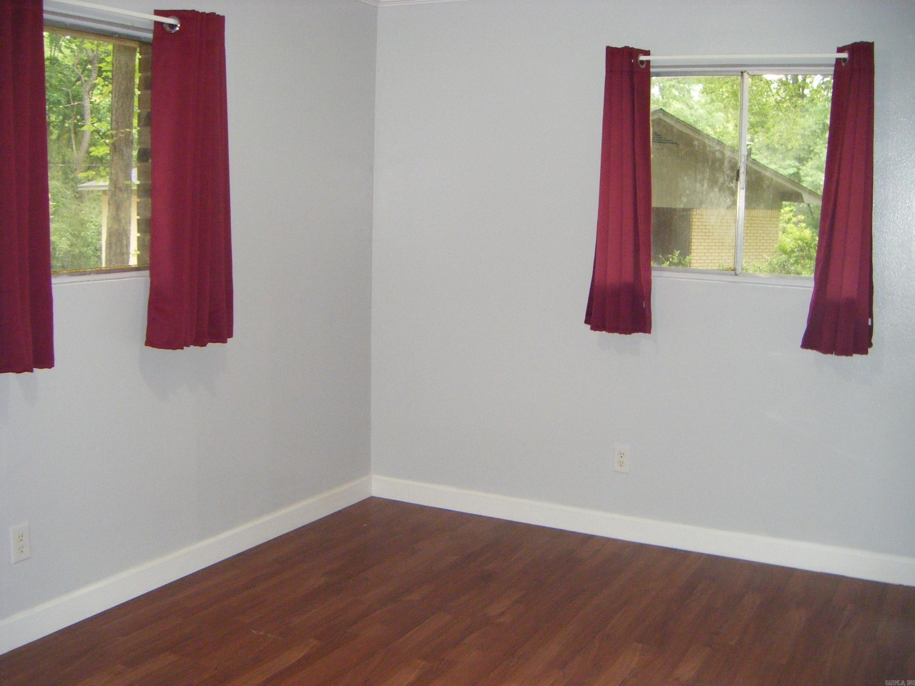 1526 Pine Manor Drive