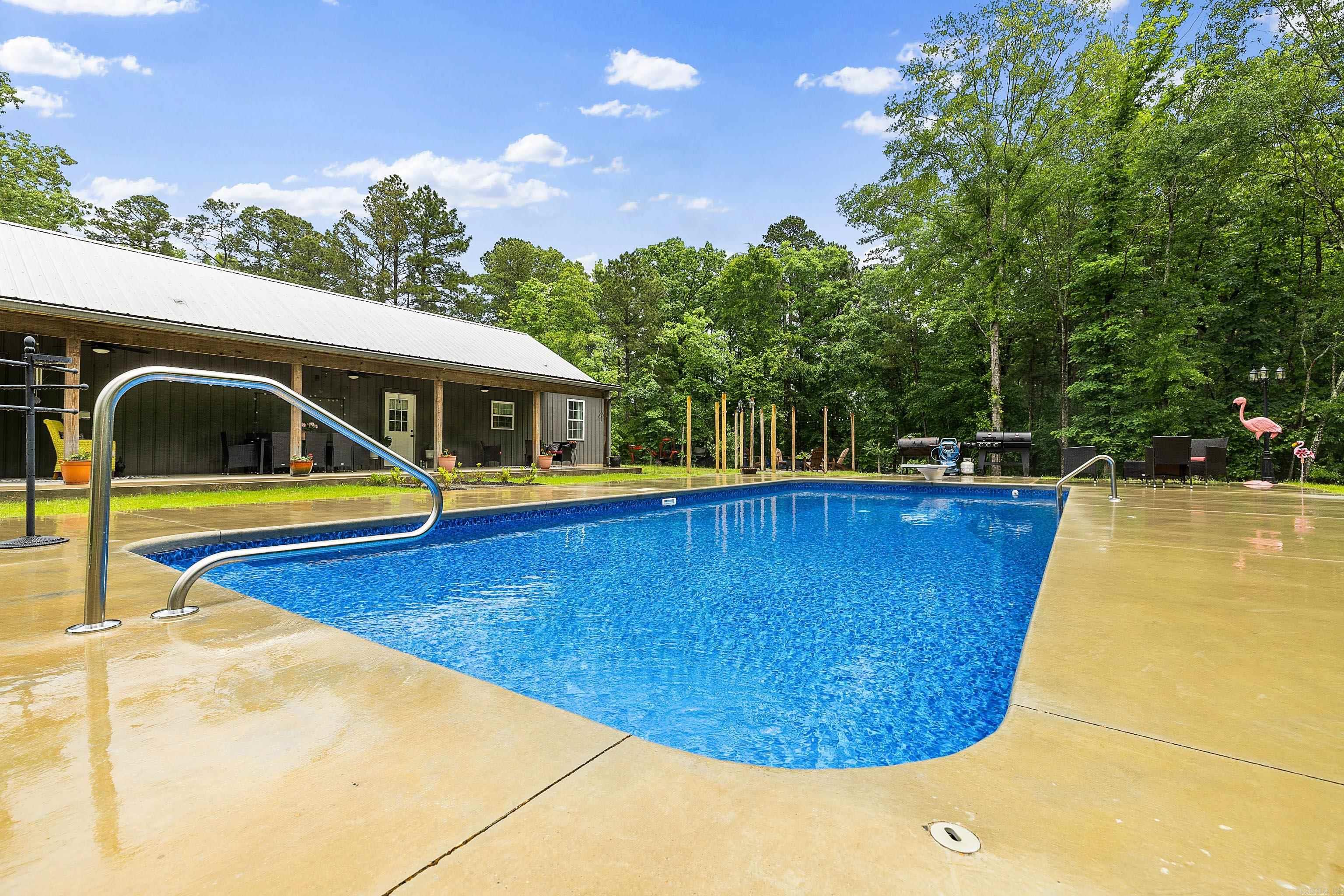 908 Oak Grove Road