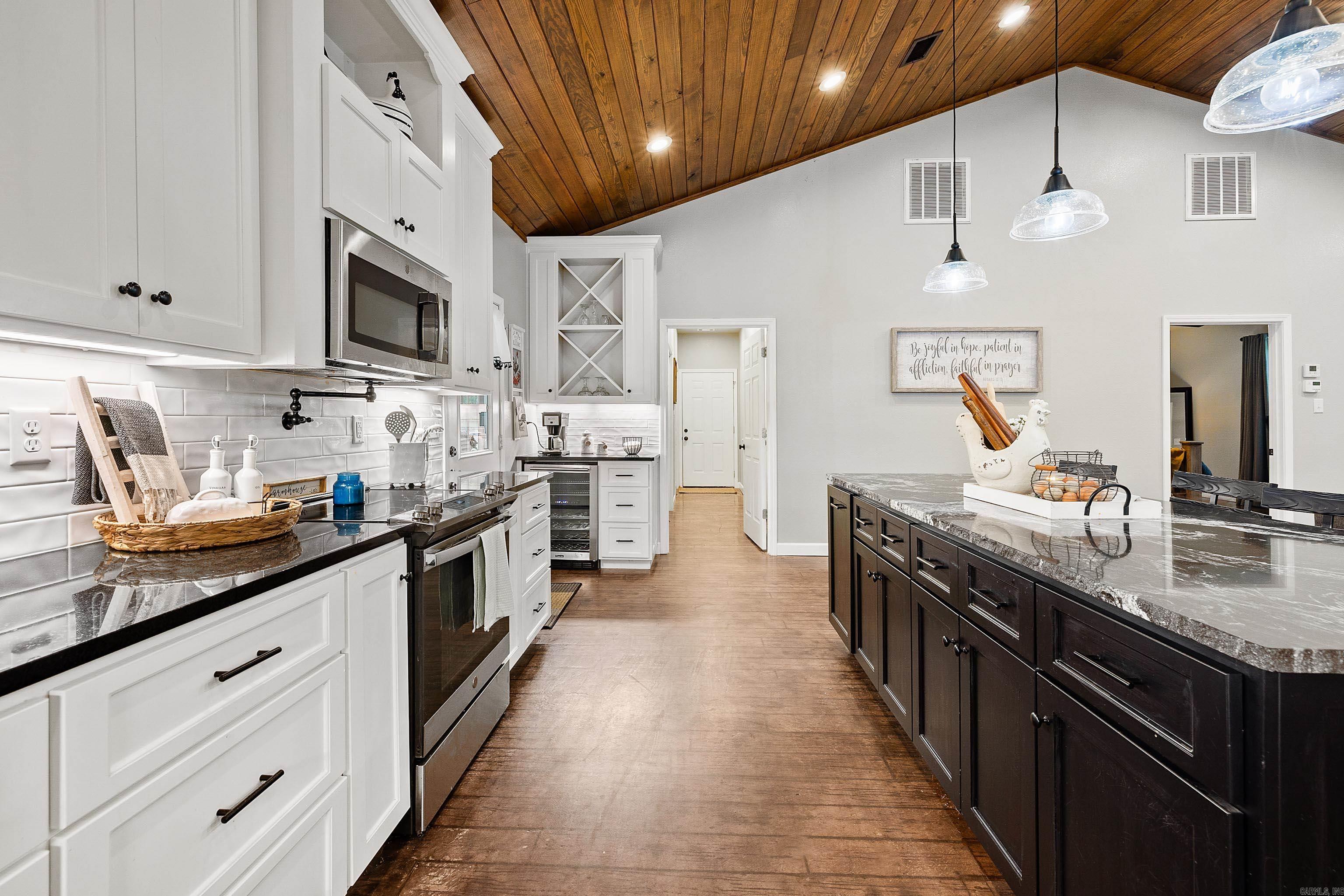 908 Oak Grove Road