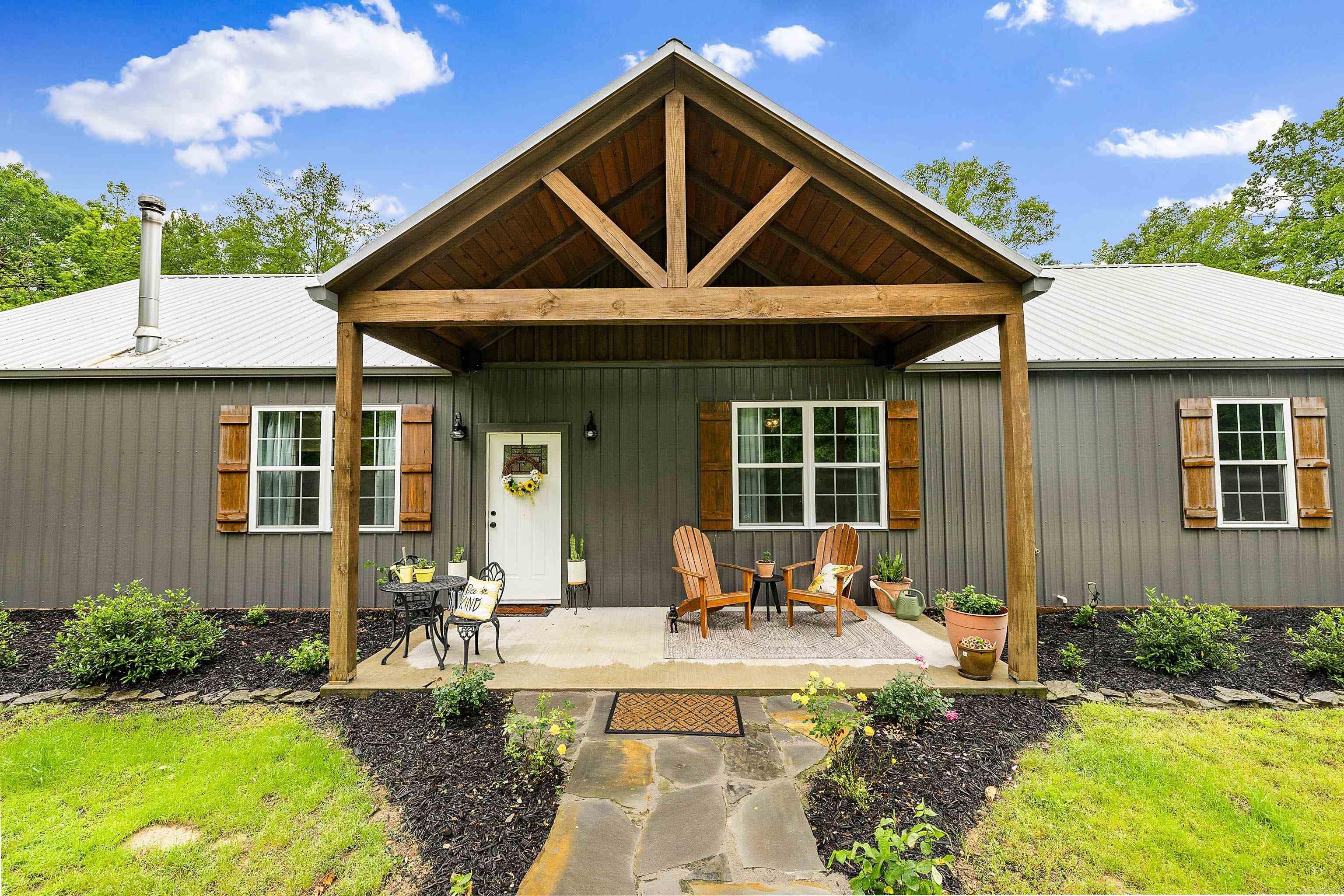 908 Oak Grove Road