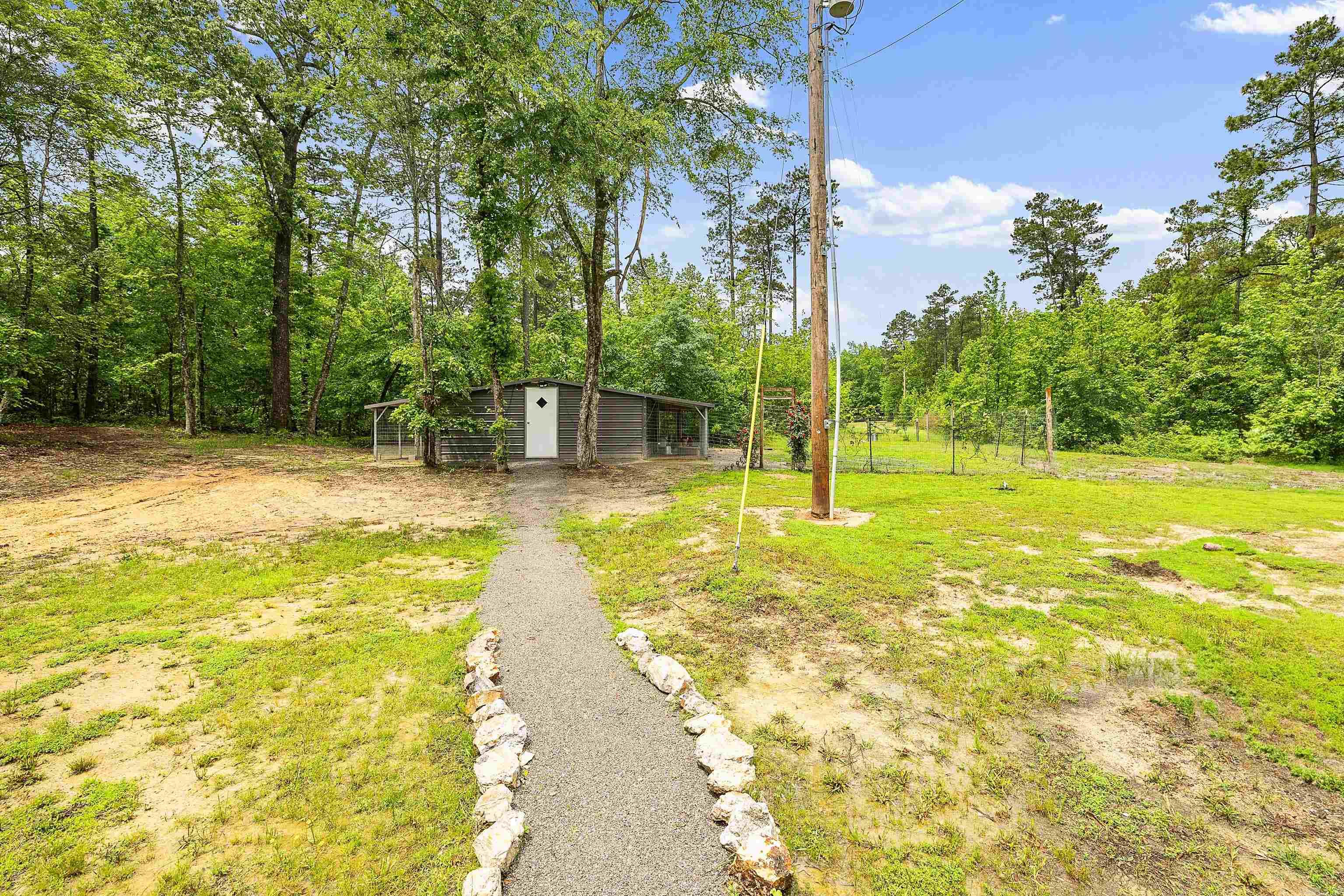 908 Oak Grove Road