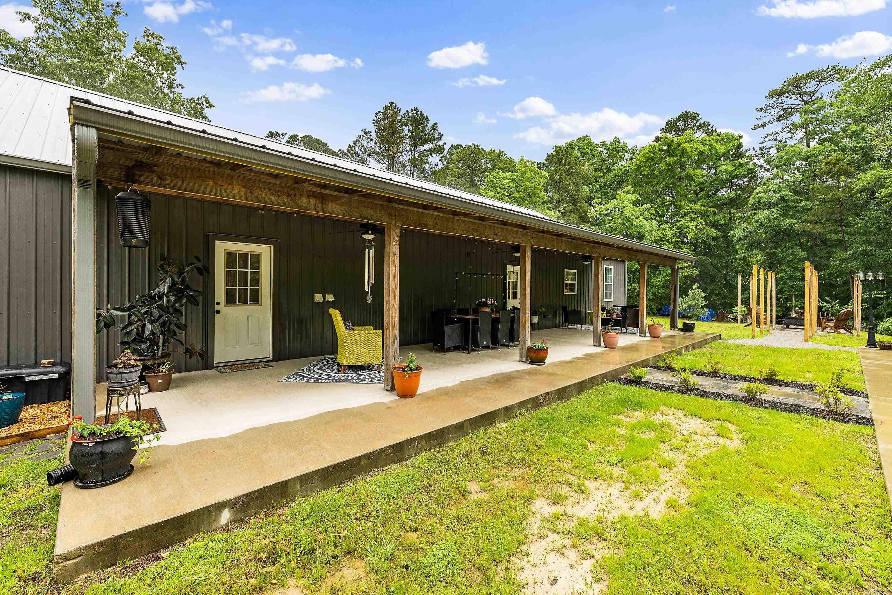 908 Oak Grove Road