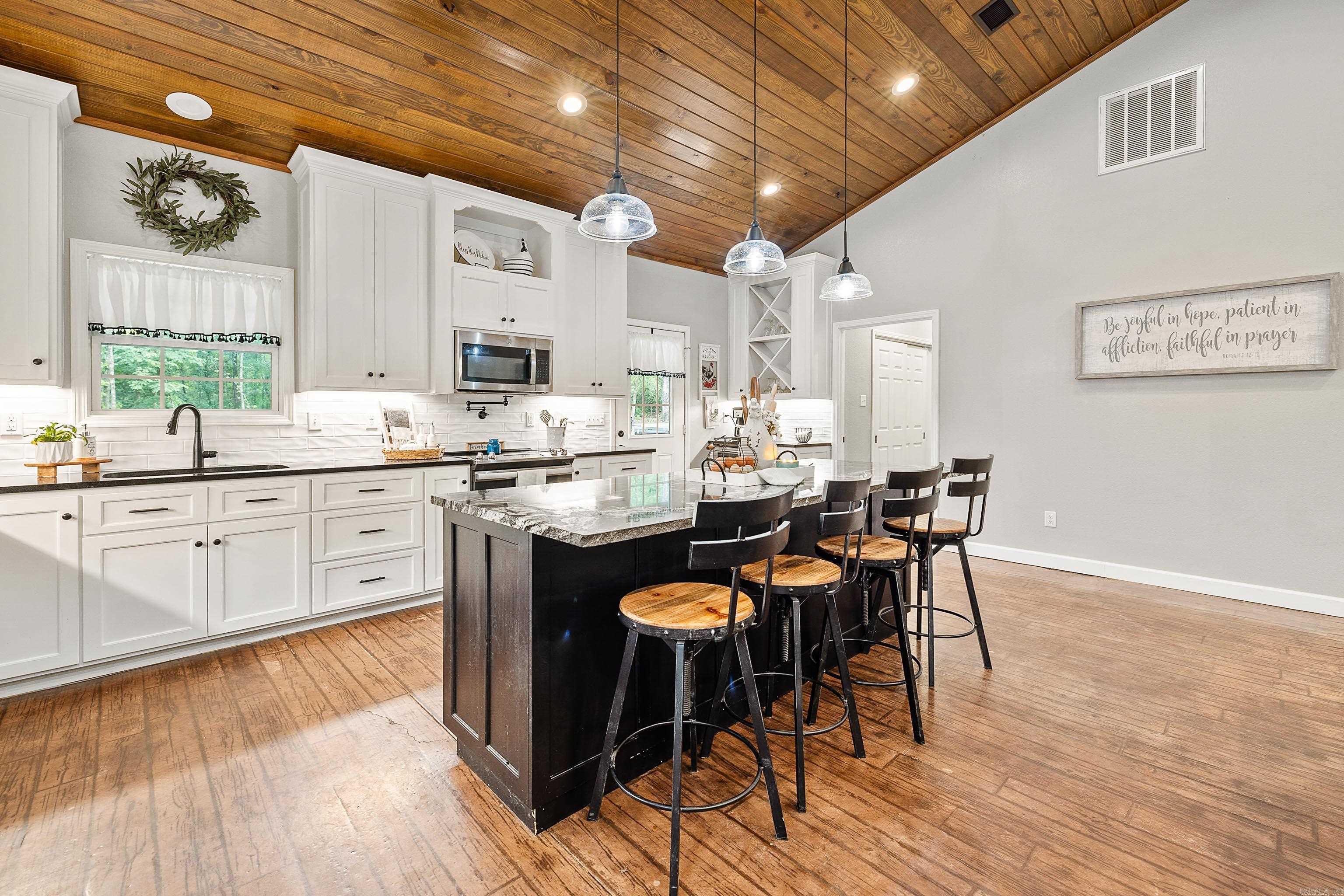 908 Oak Grove Road