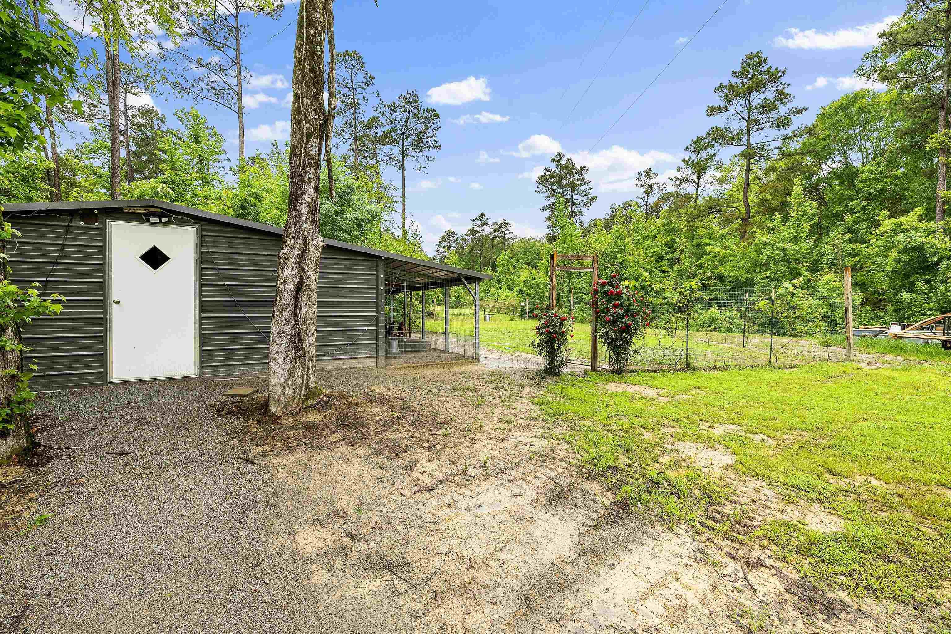 908 Oak Grove Road