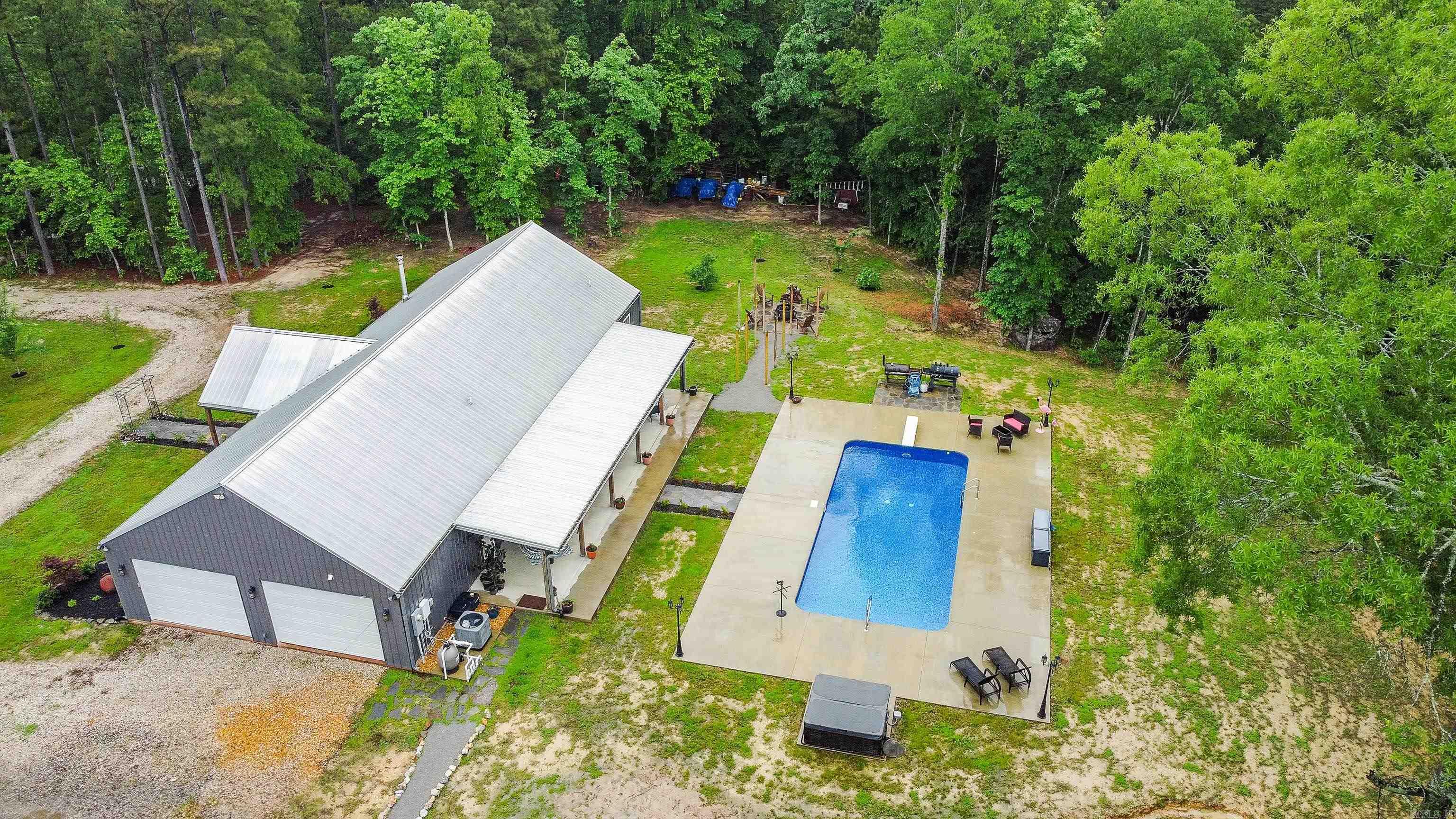 908 Oak Grove Road