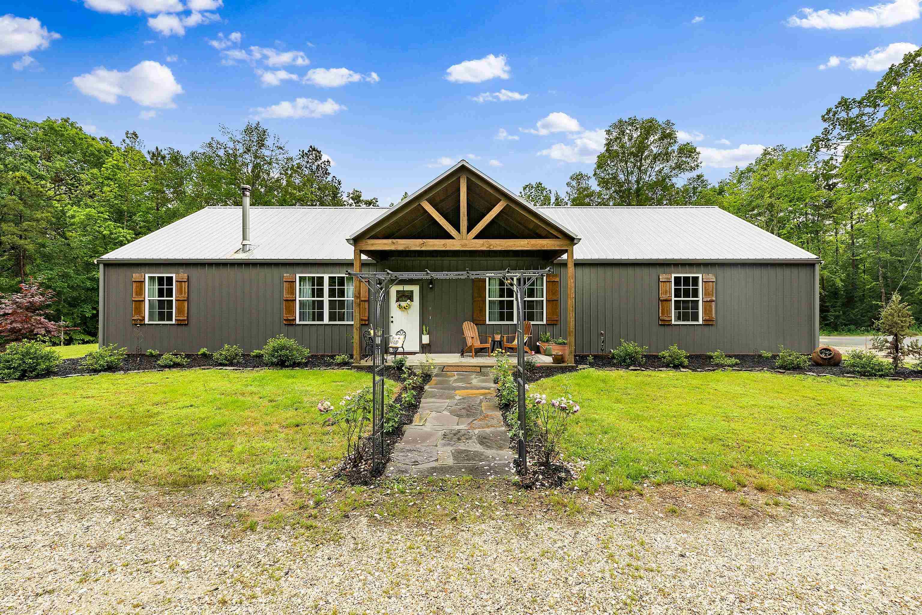 908 Oak Grove Road
