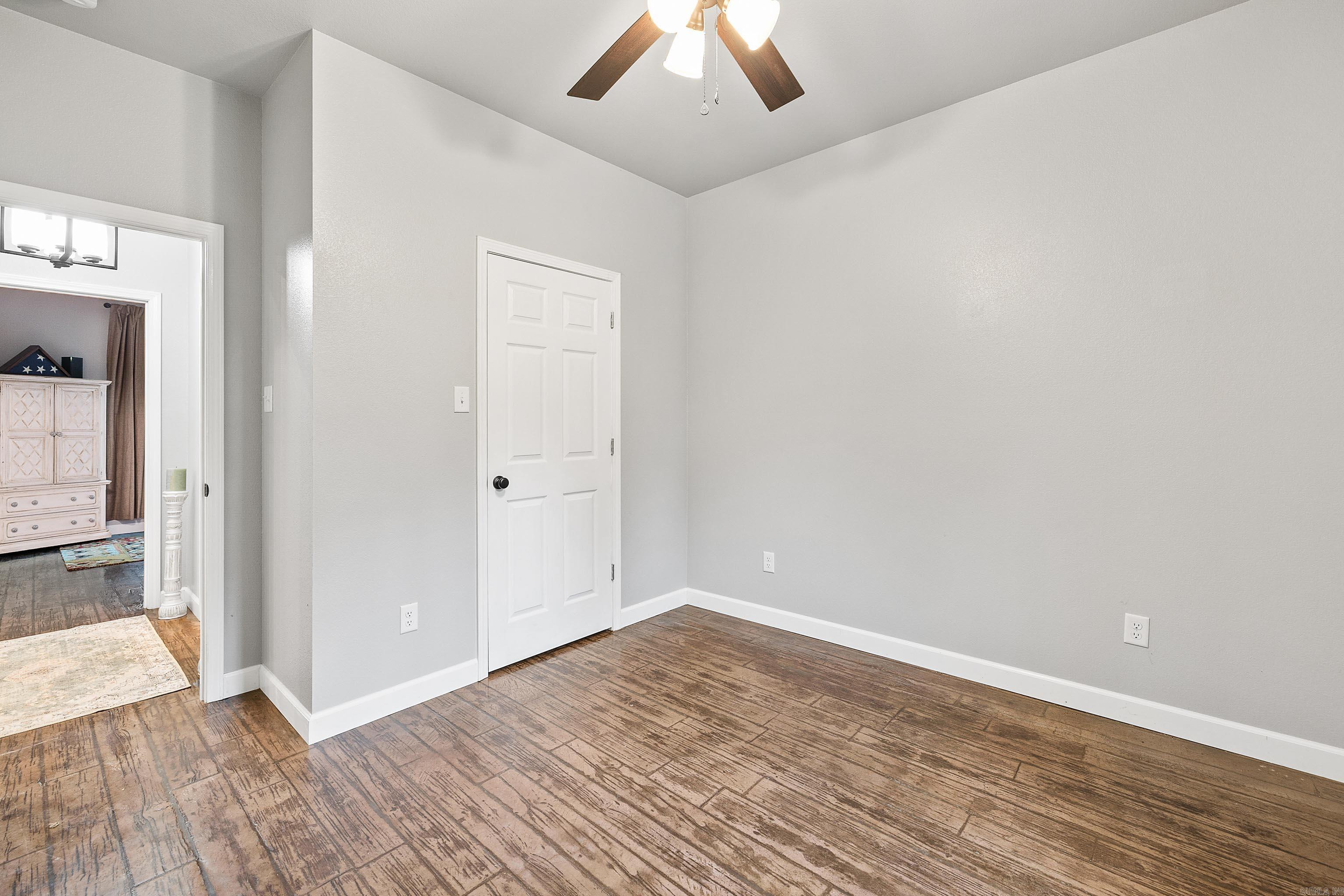 908 Oak Grove Road