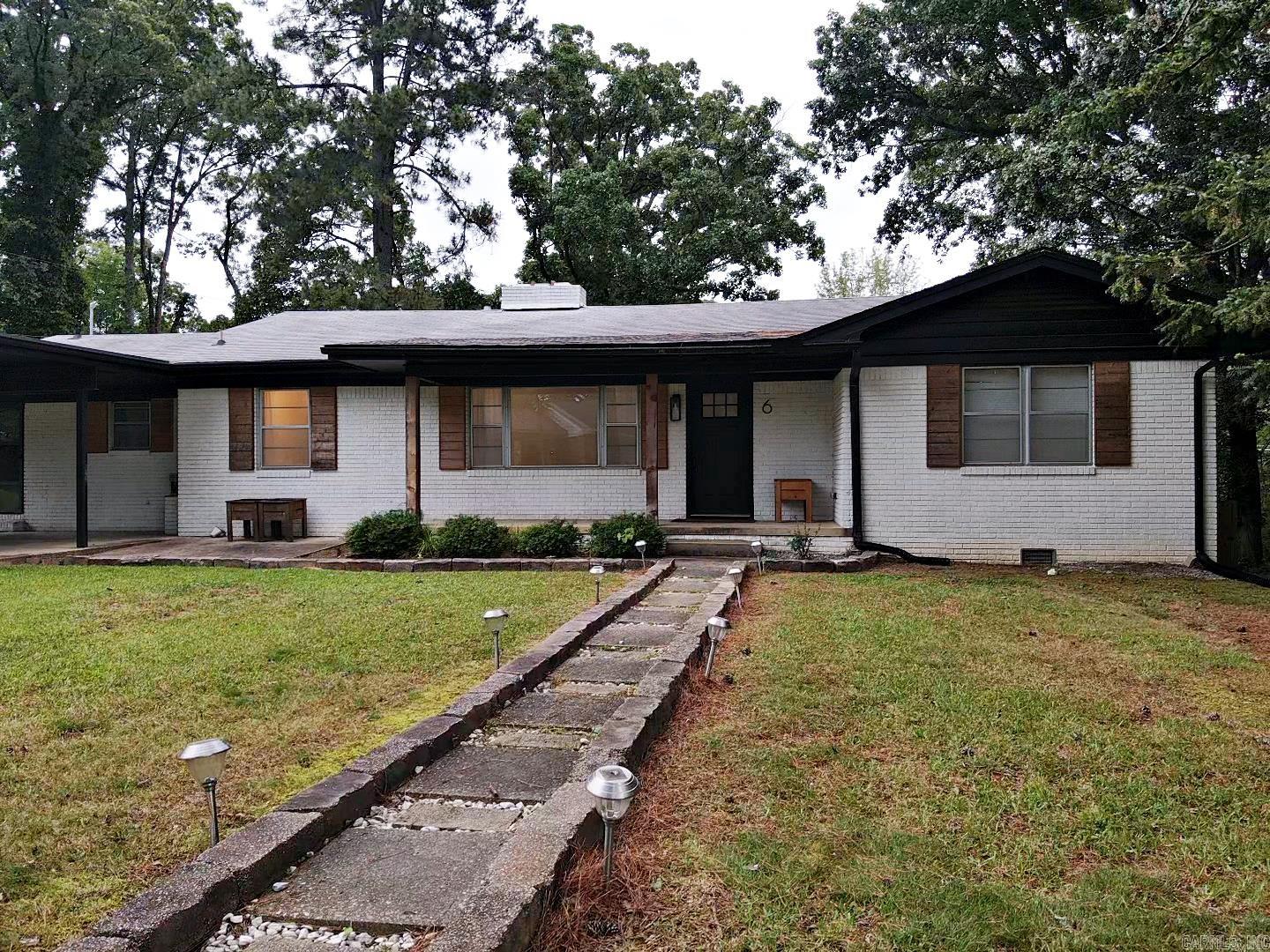 6 Pinewood Drive