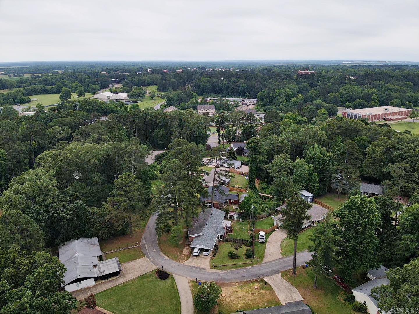 6 Pinewood Drive