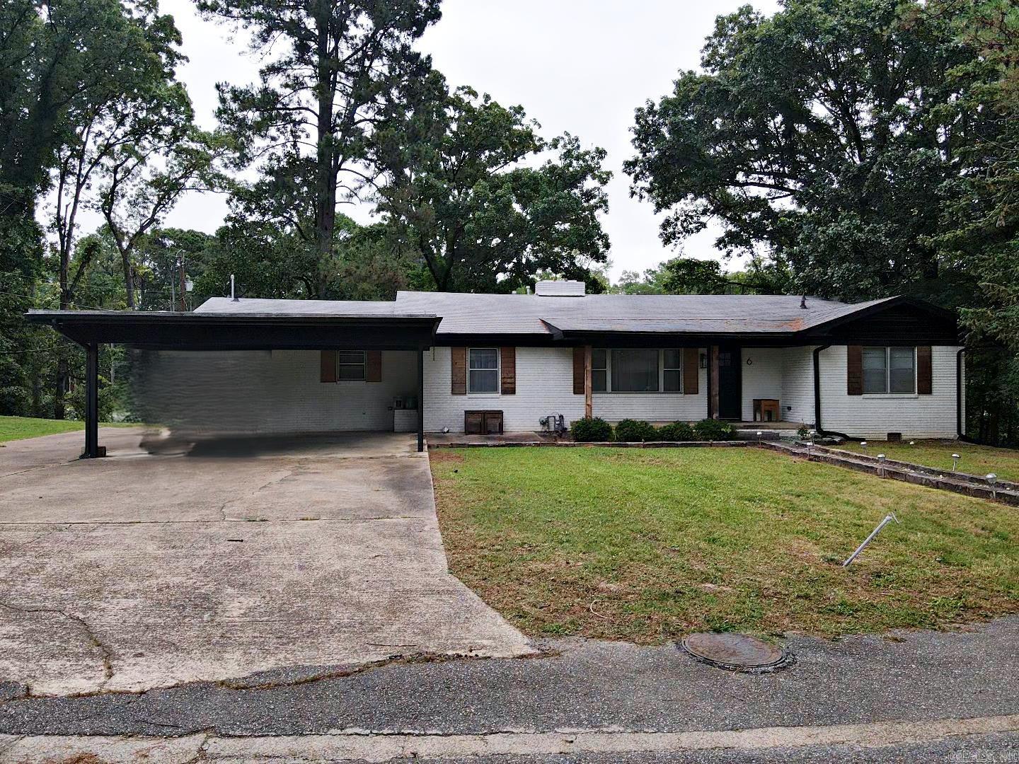 6 Pinewood Drive