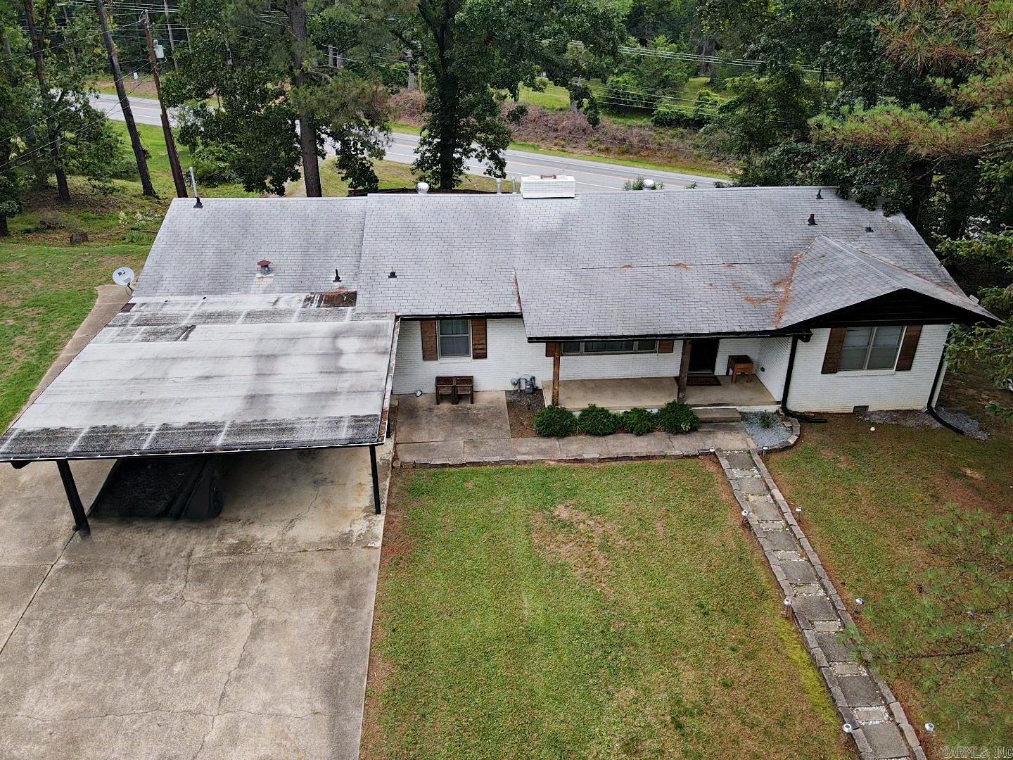 6 Pinewood Drive