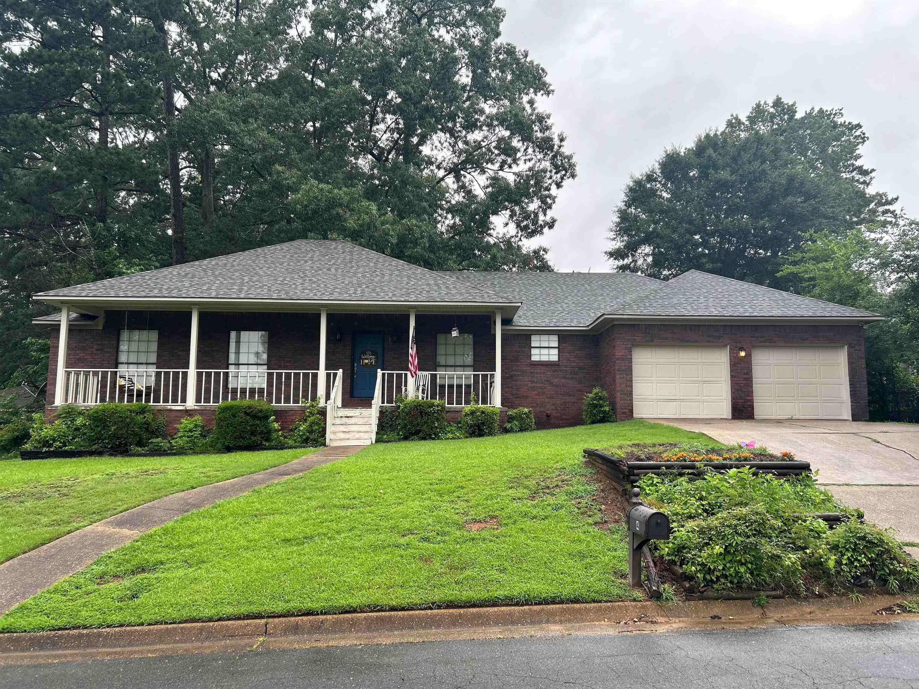 4 Edgewood Drive
