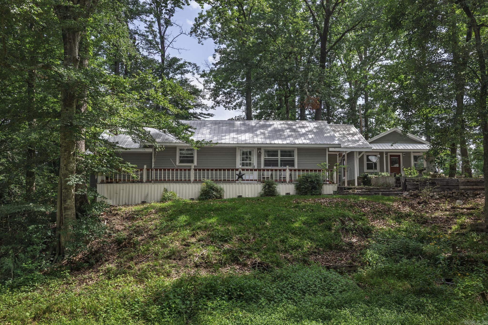1072 Center Point Road