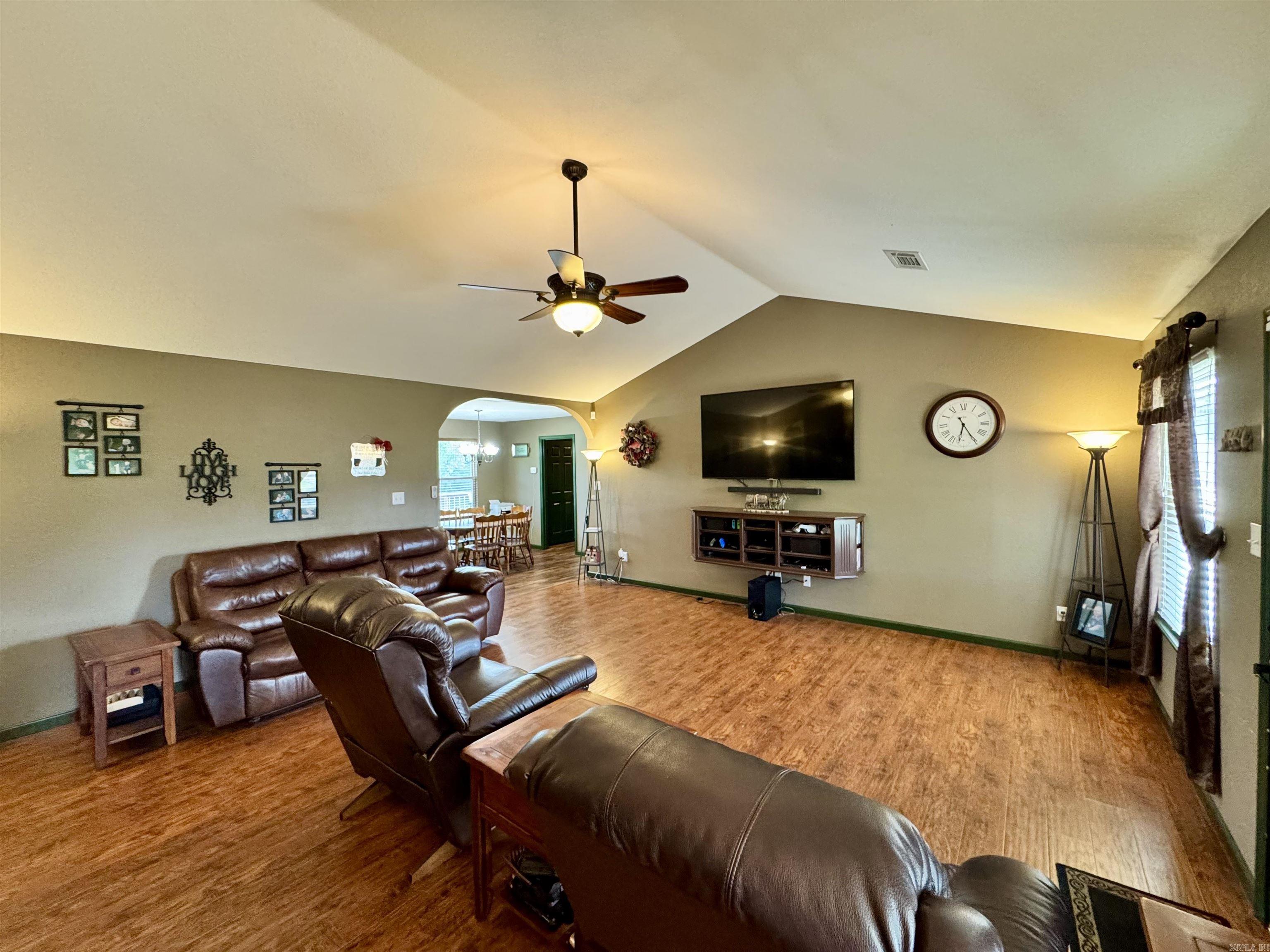 231 Pin Oak Drive