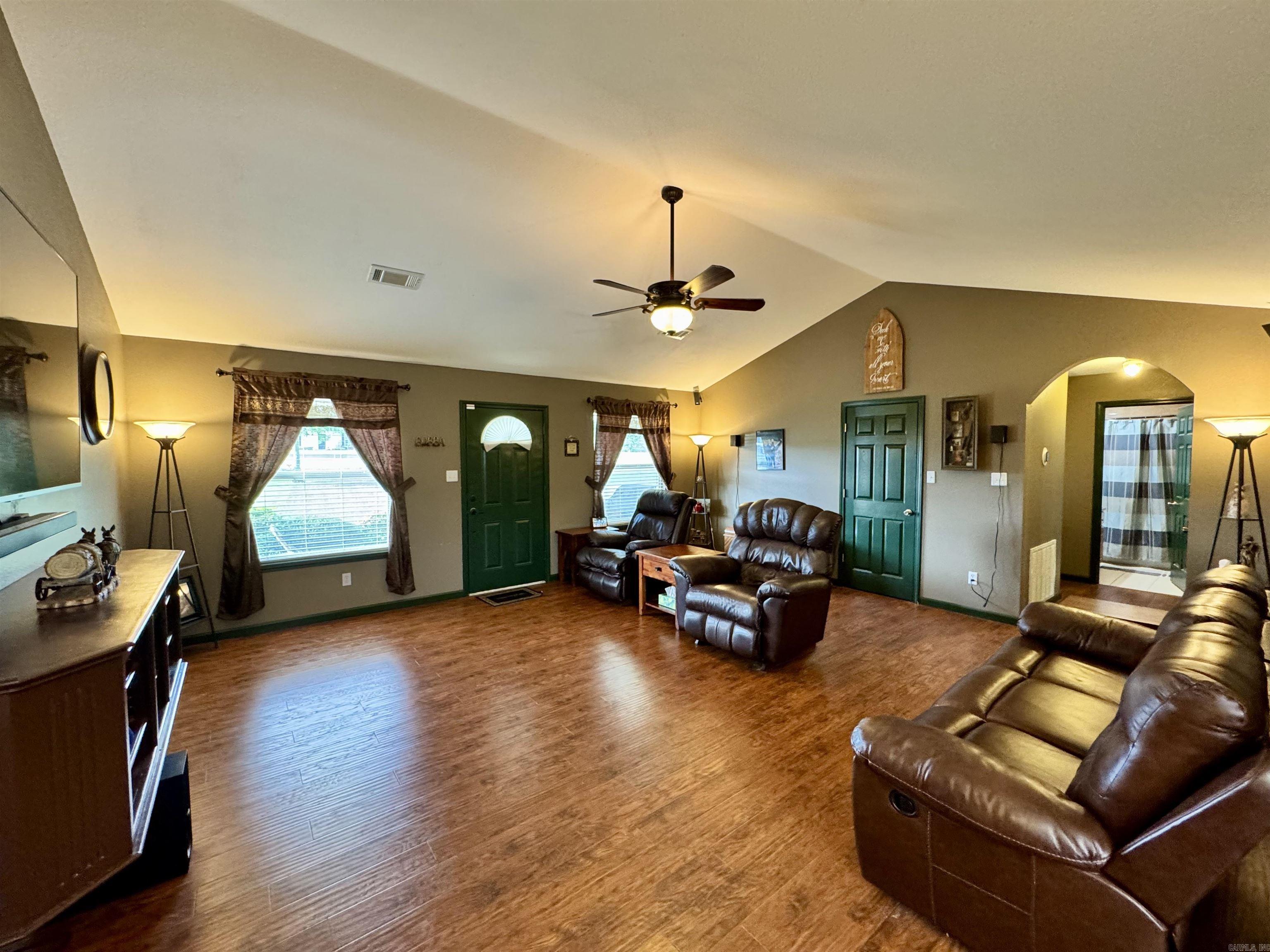 231 Pin Oak Drive