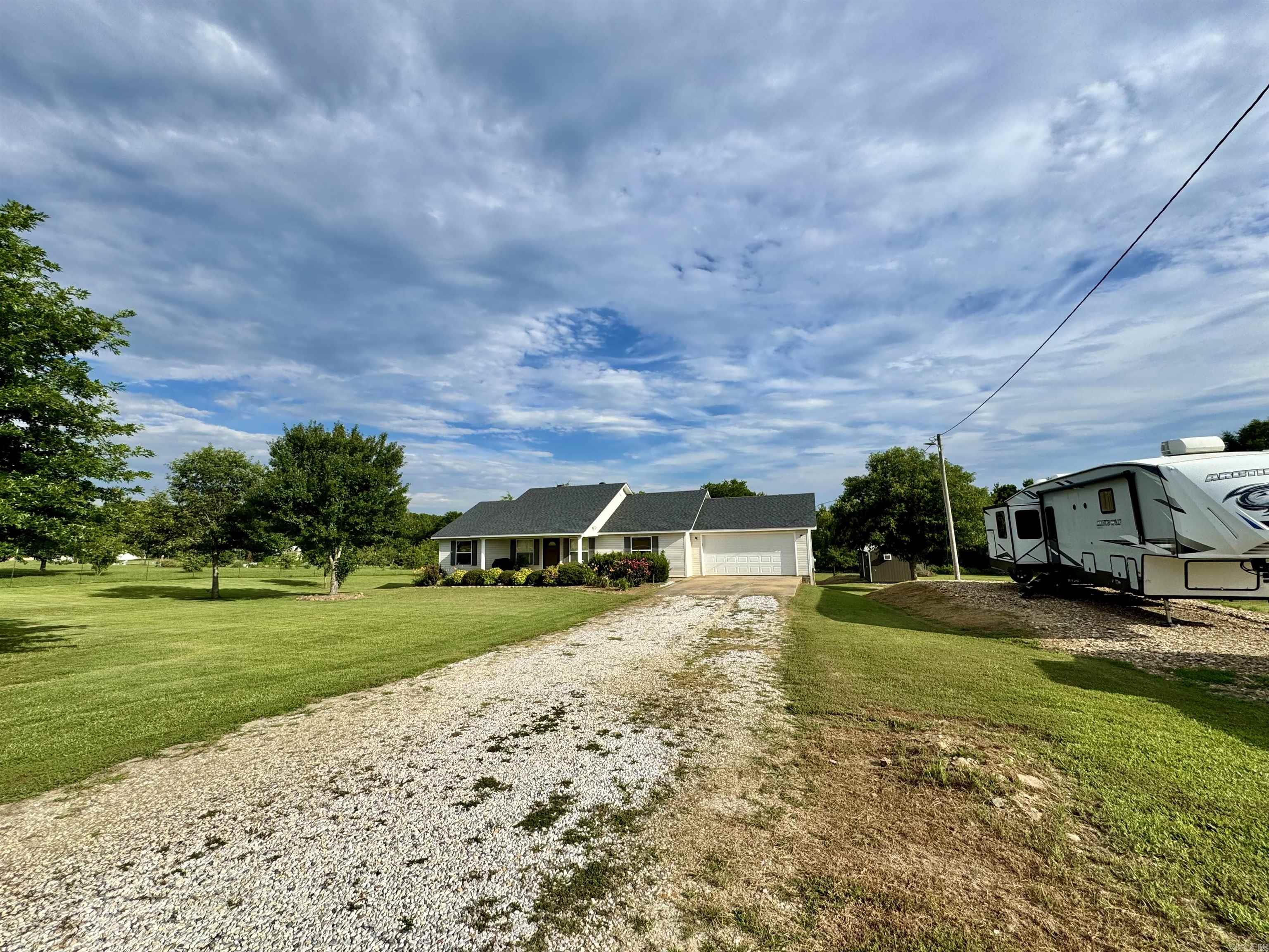 231 Pin Oak Drive