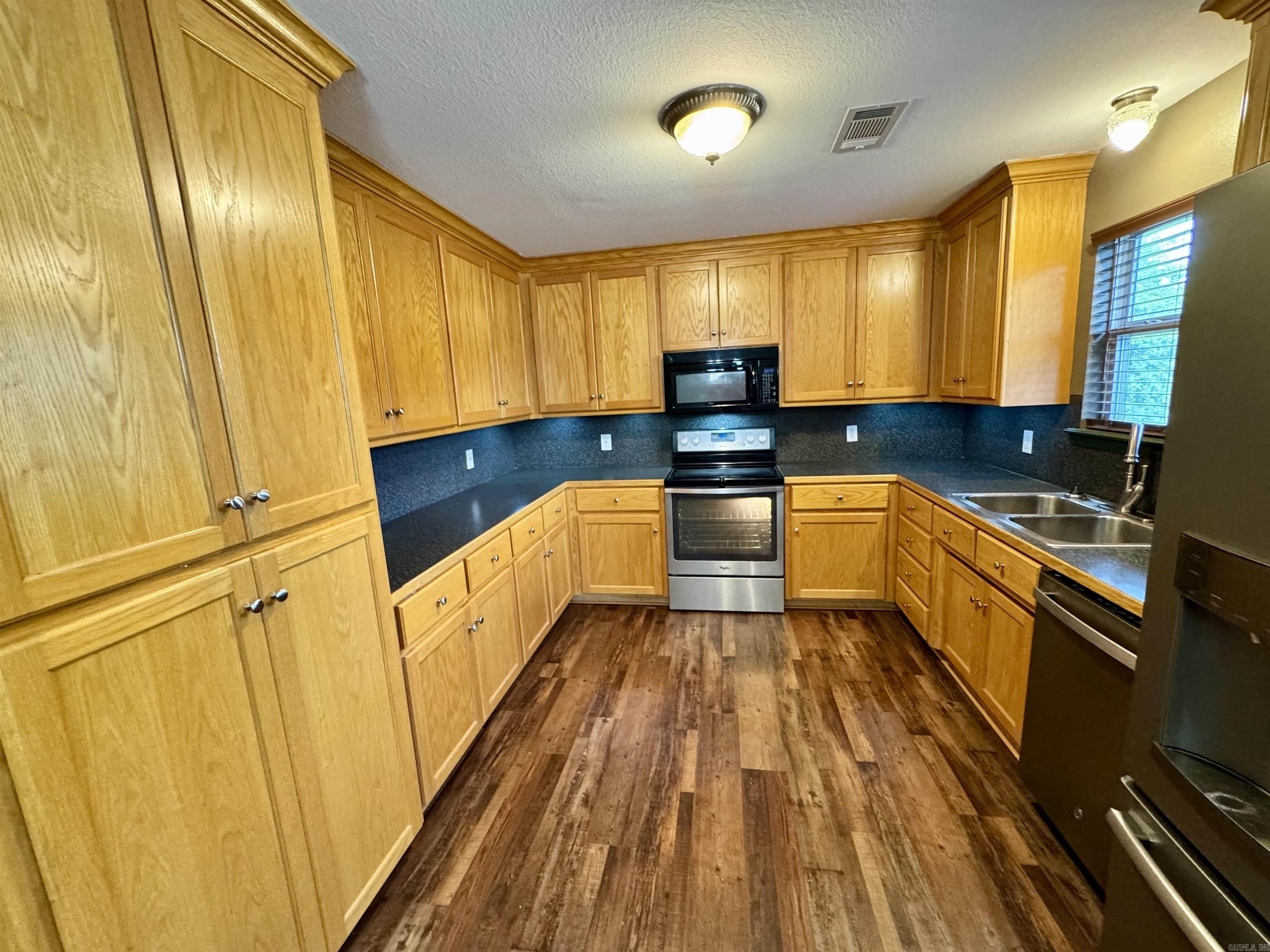 231 Pin Oak Drive