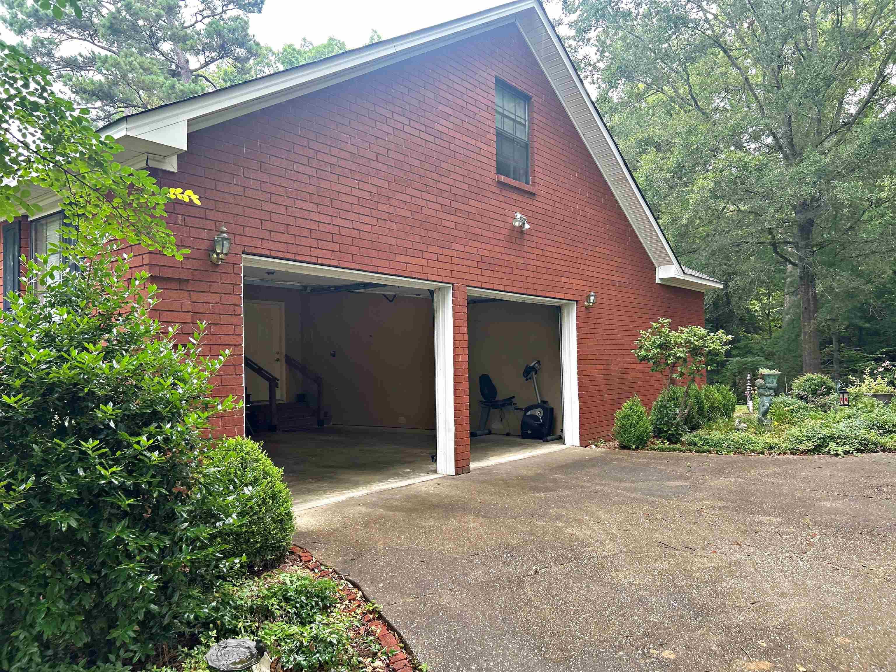 108 Magnolia Drive