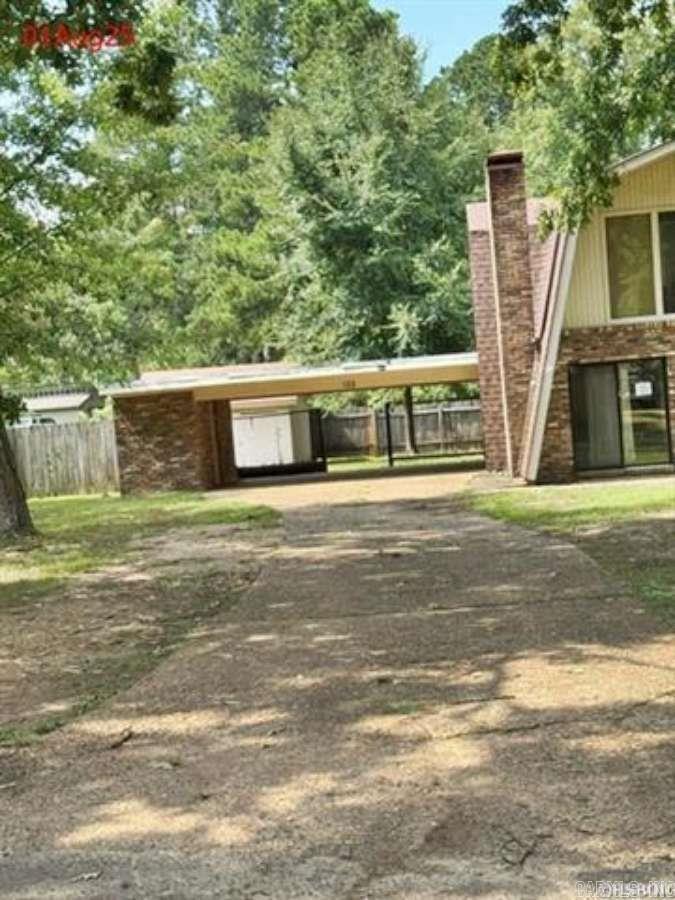 103 Stonegate Court