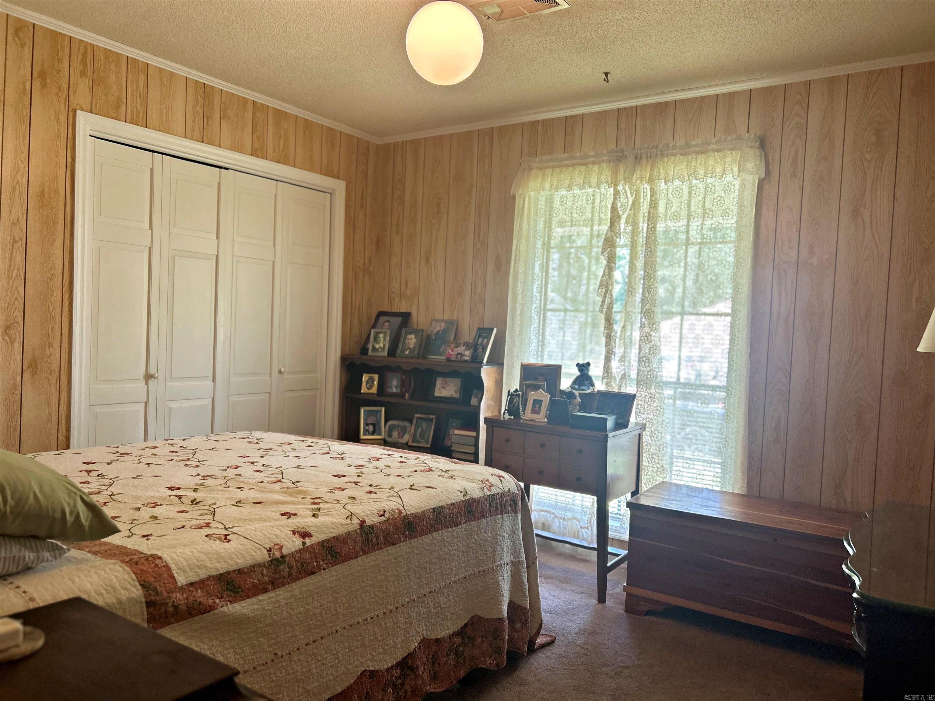 2709 Lynwood Drive