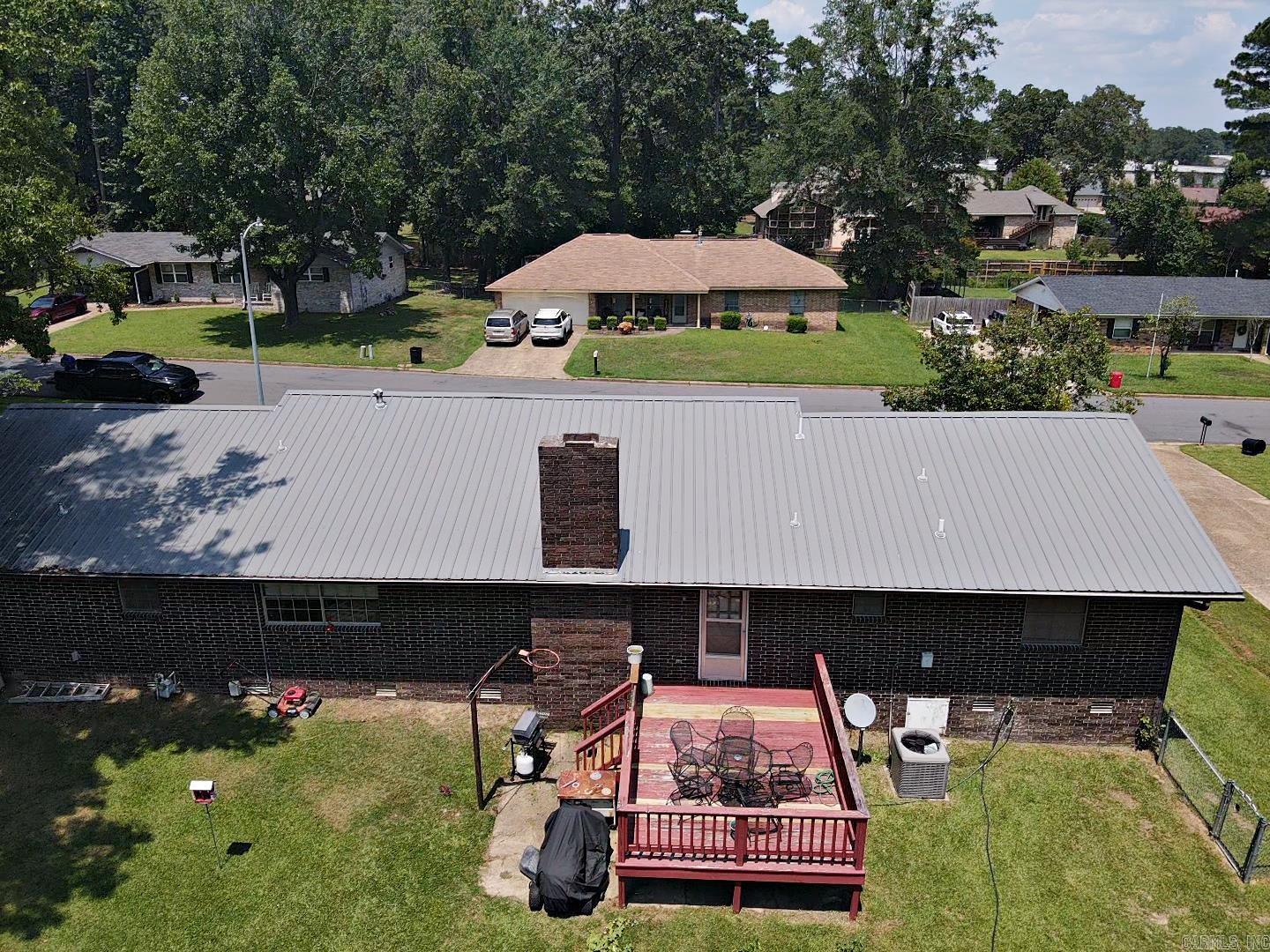 2709 Lynwood Drive