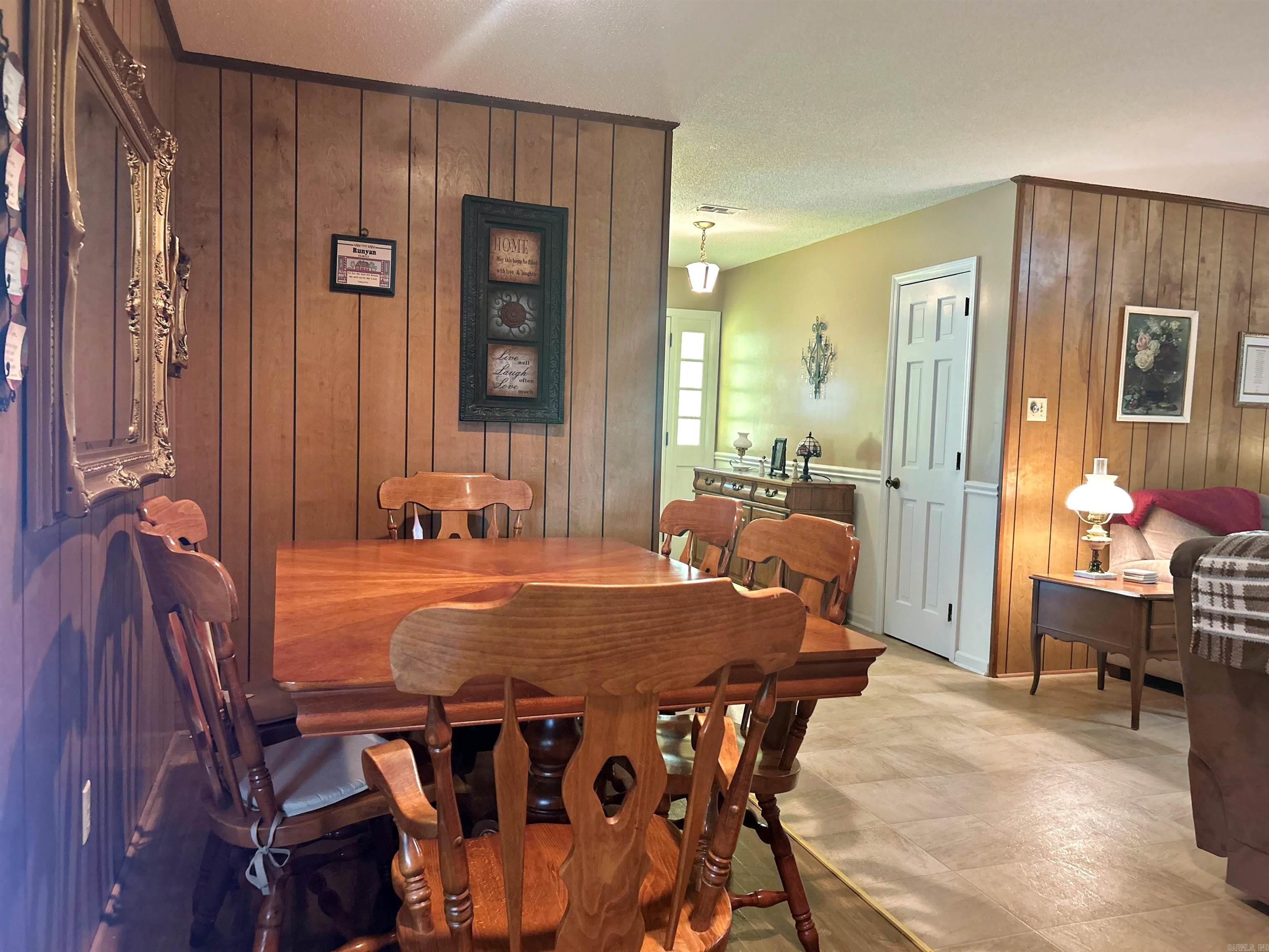 2709 Lynwood Drive