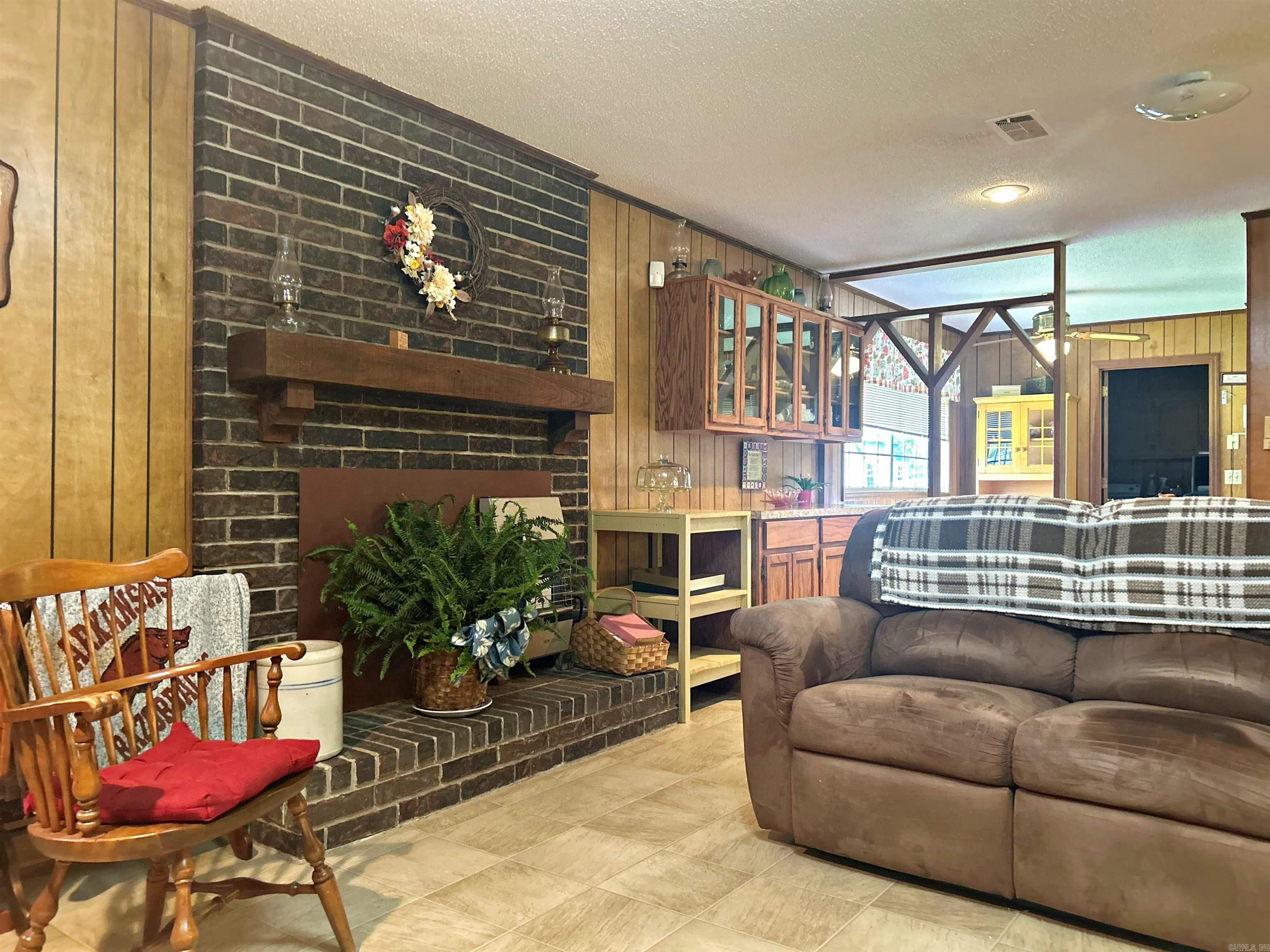 2709 Lynwood Drive