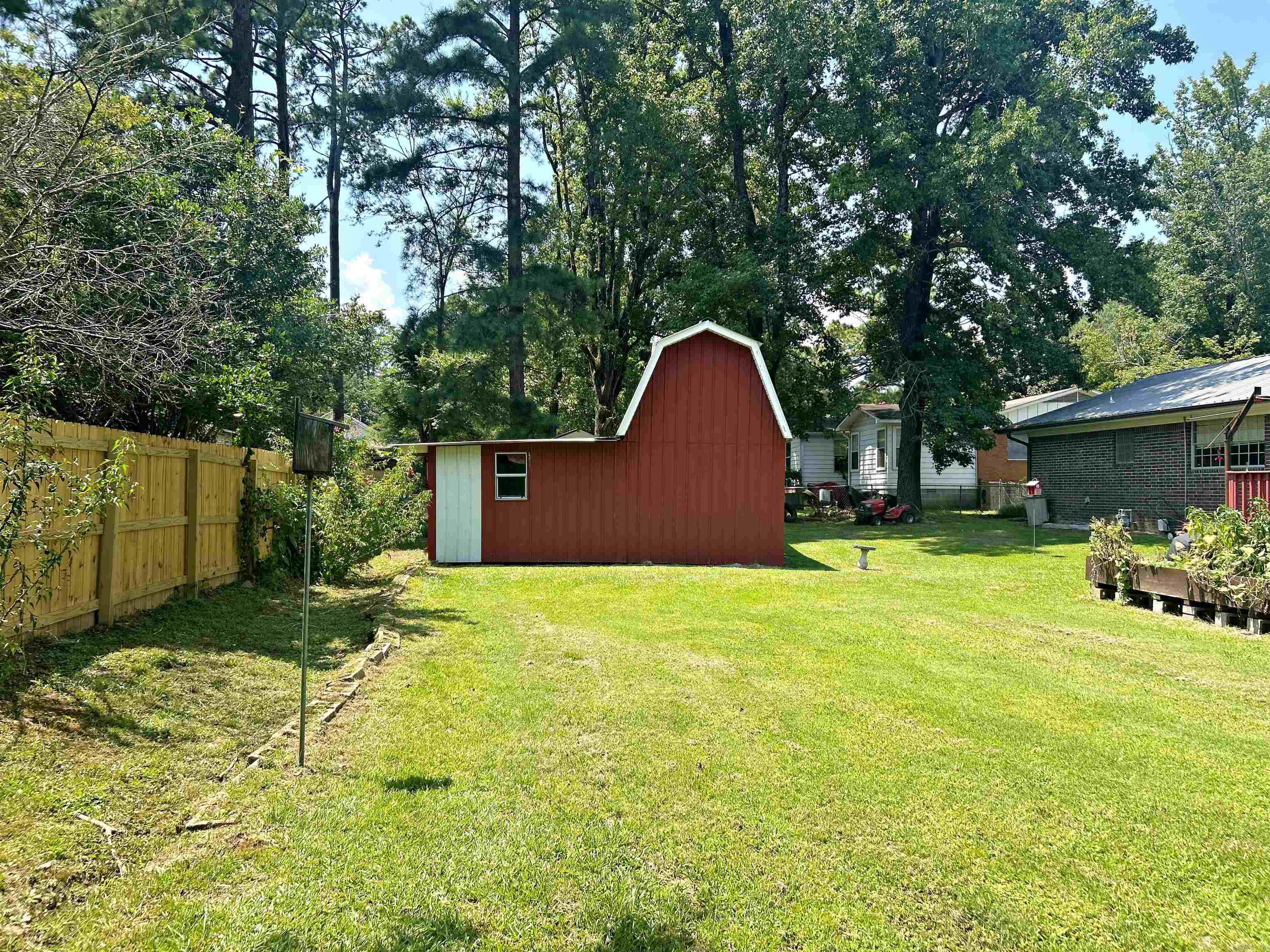 2709 Lynwood Drive