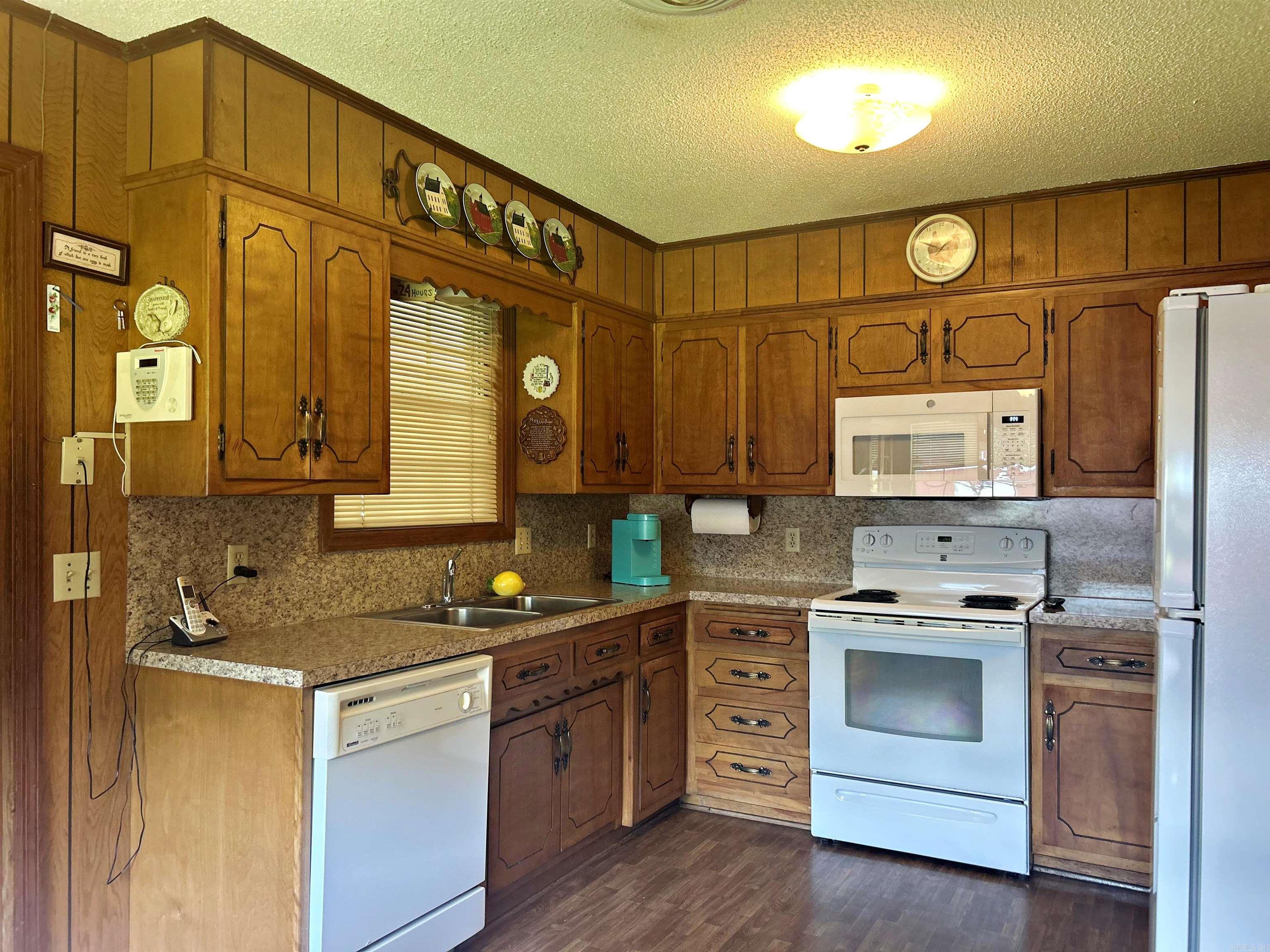 2709 Lynwood Drive