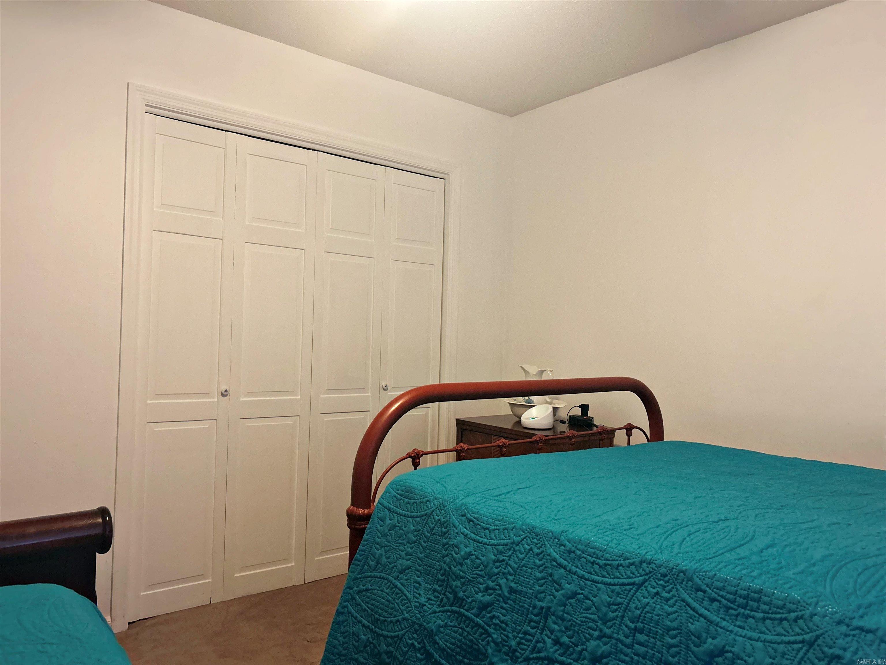 2709 Lynwood Drive