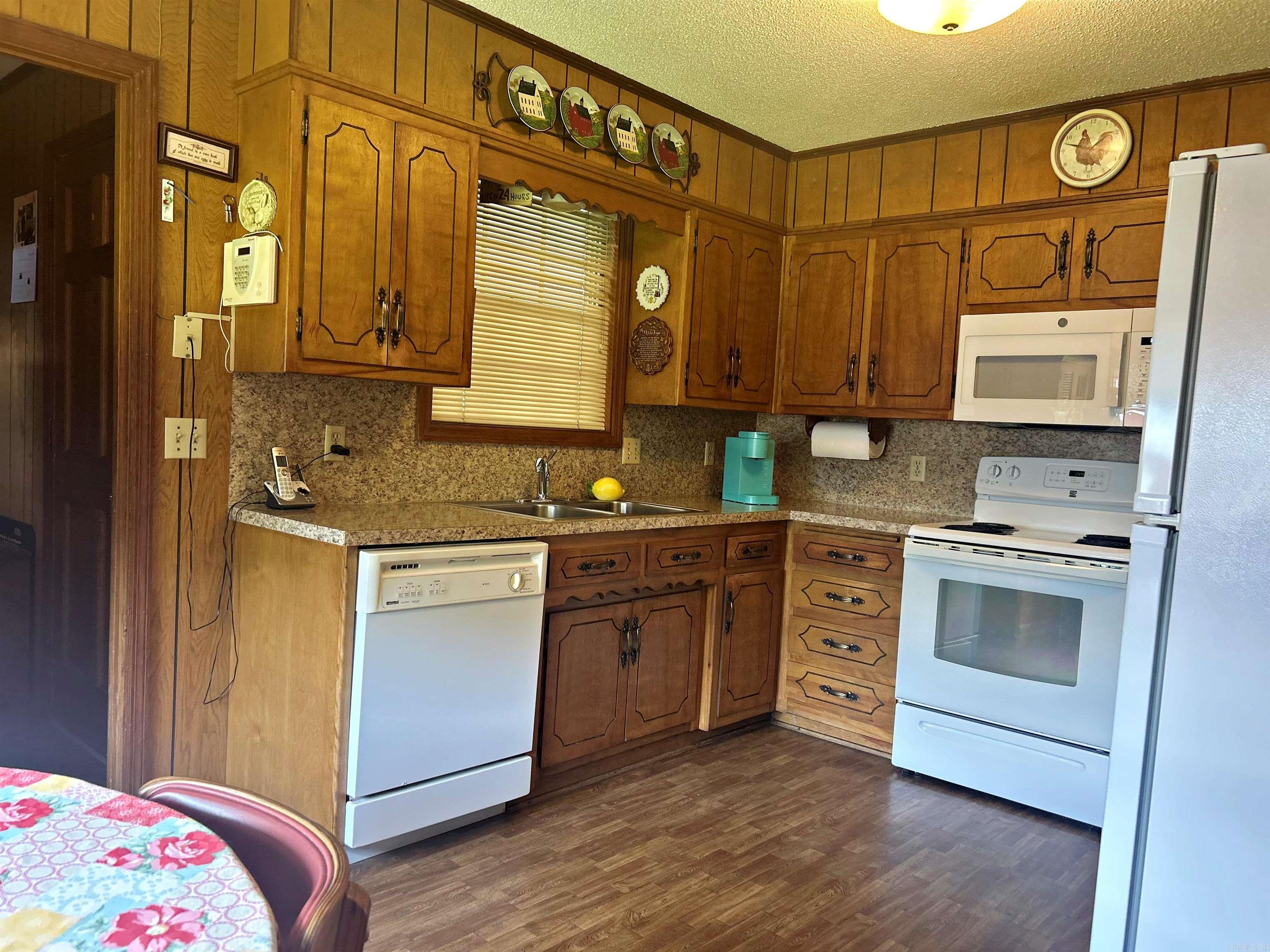 2709 Lynwood Drive