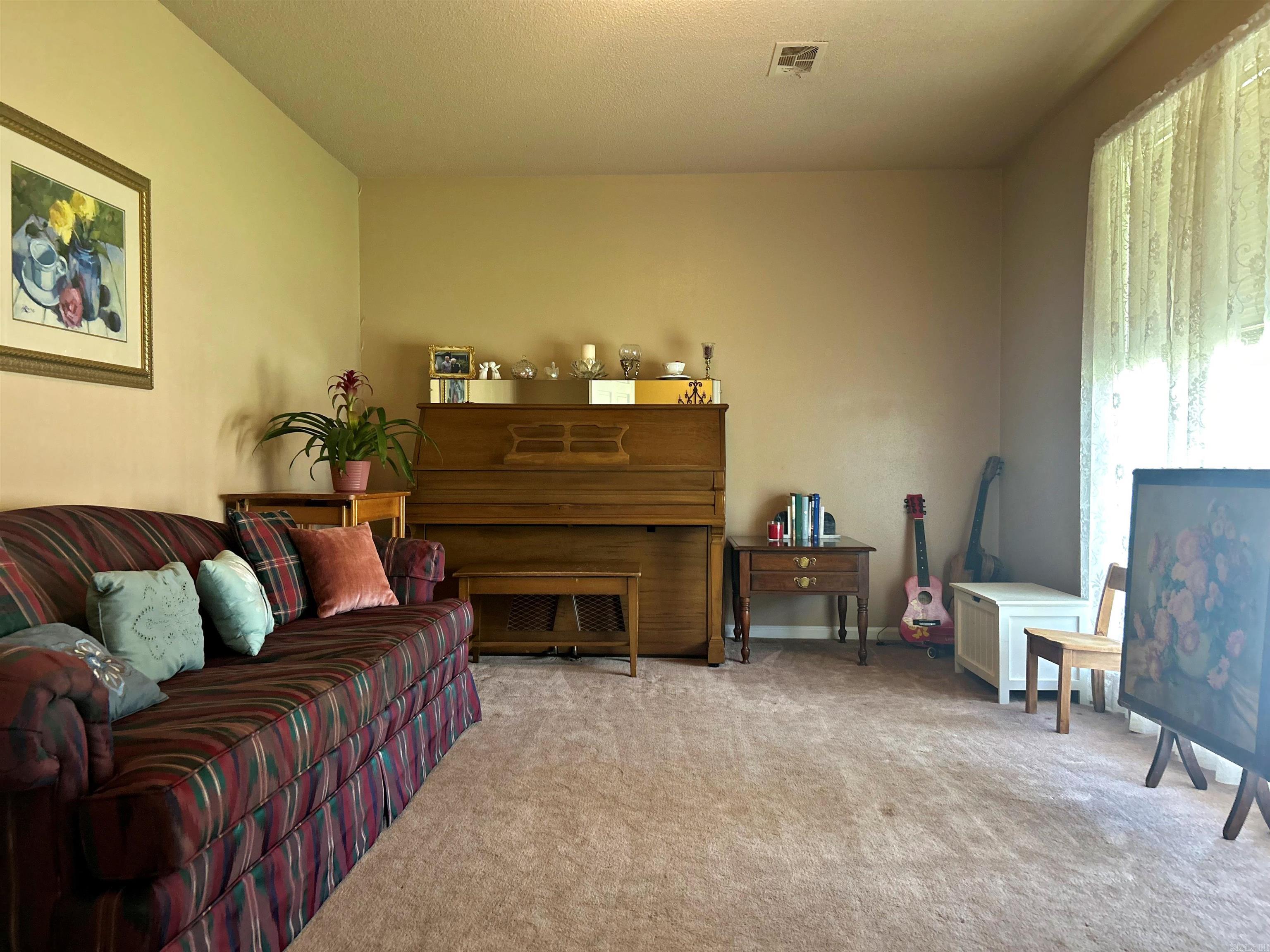 2709 Lynwood Drive