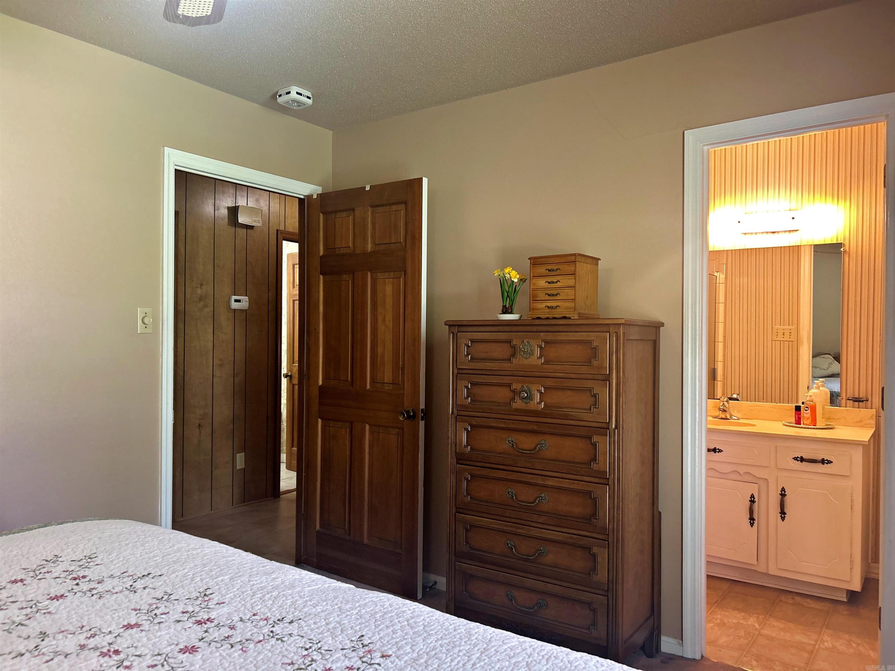 2709 Lynwood Drive
