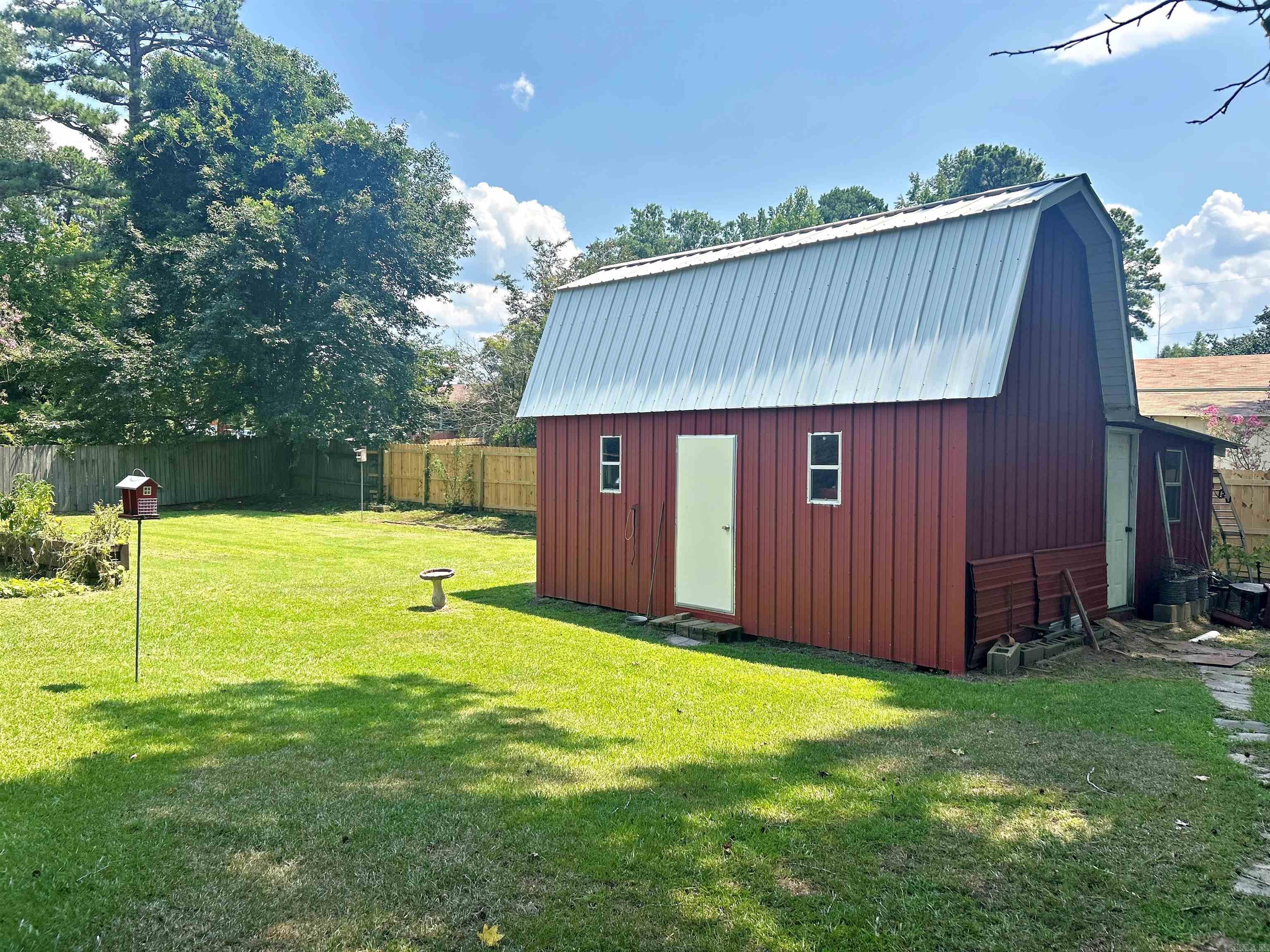 2709 Lynwood Drive
