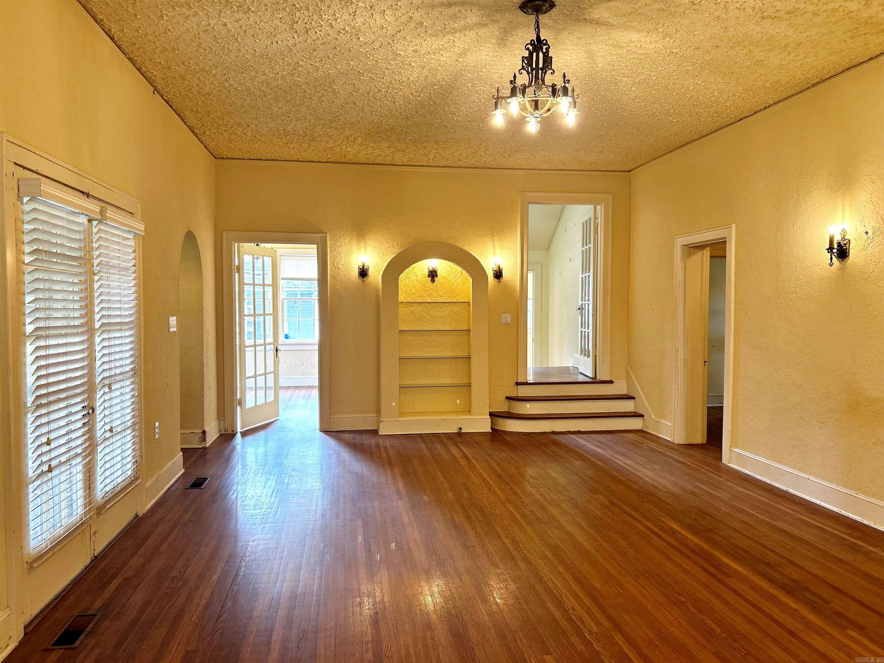 309 Hardin Street