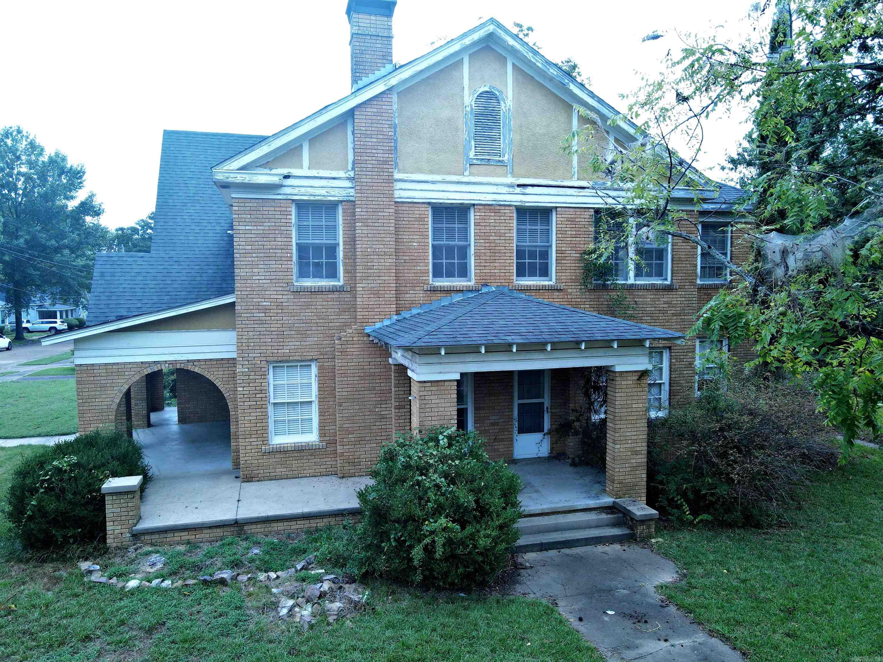 309 Hardin Street
