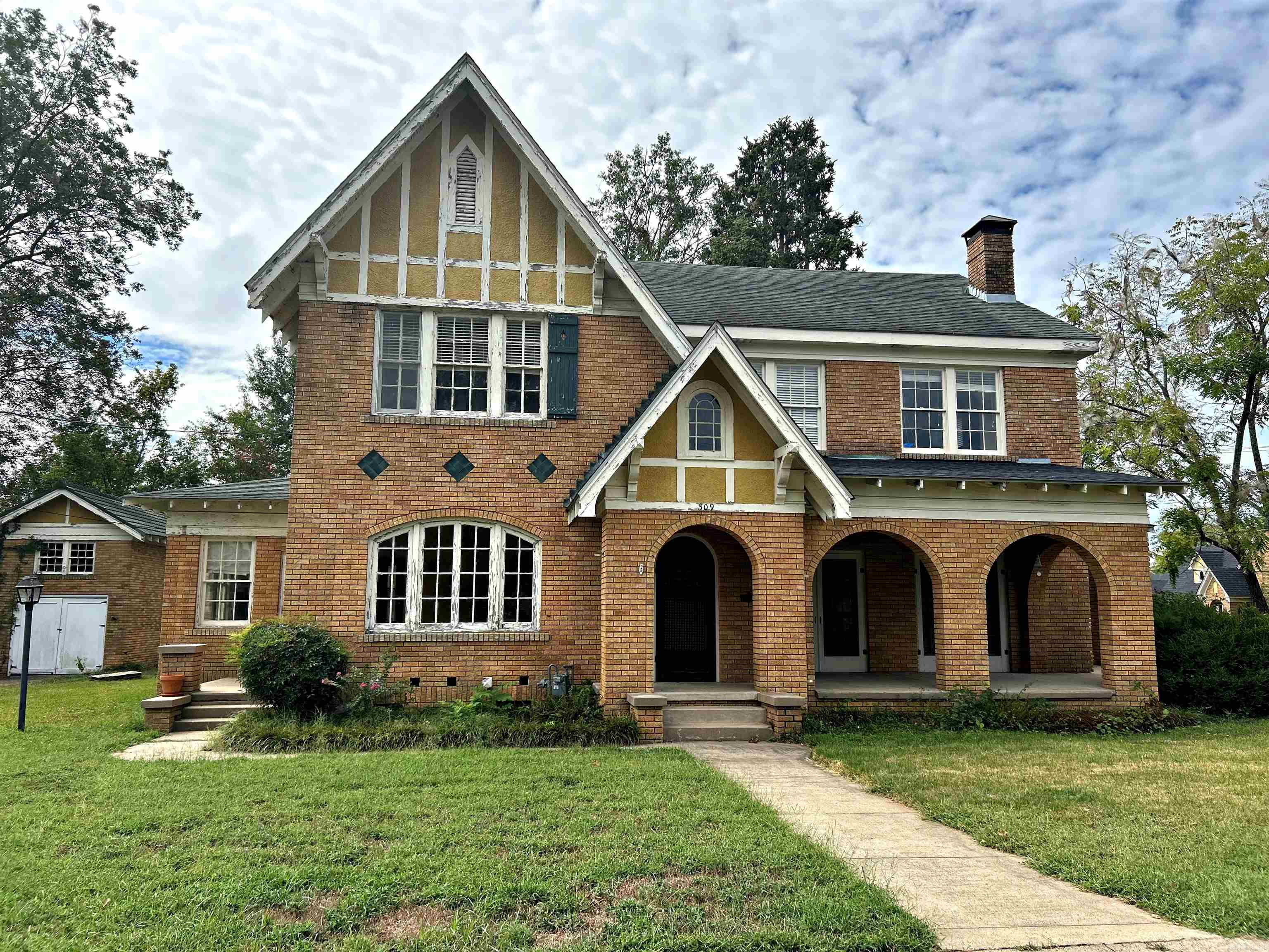 309 Hardin Street