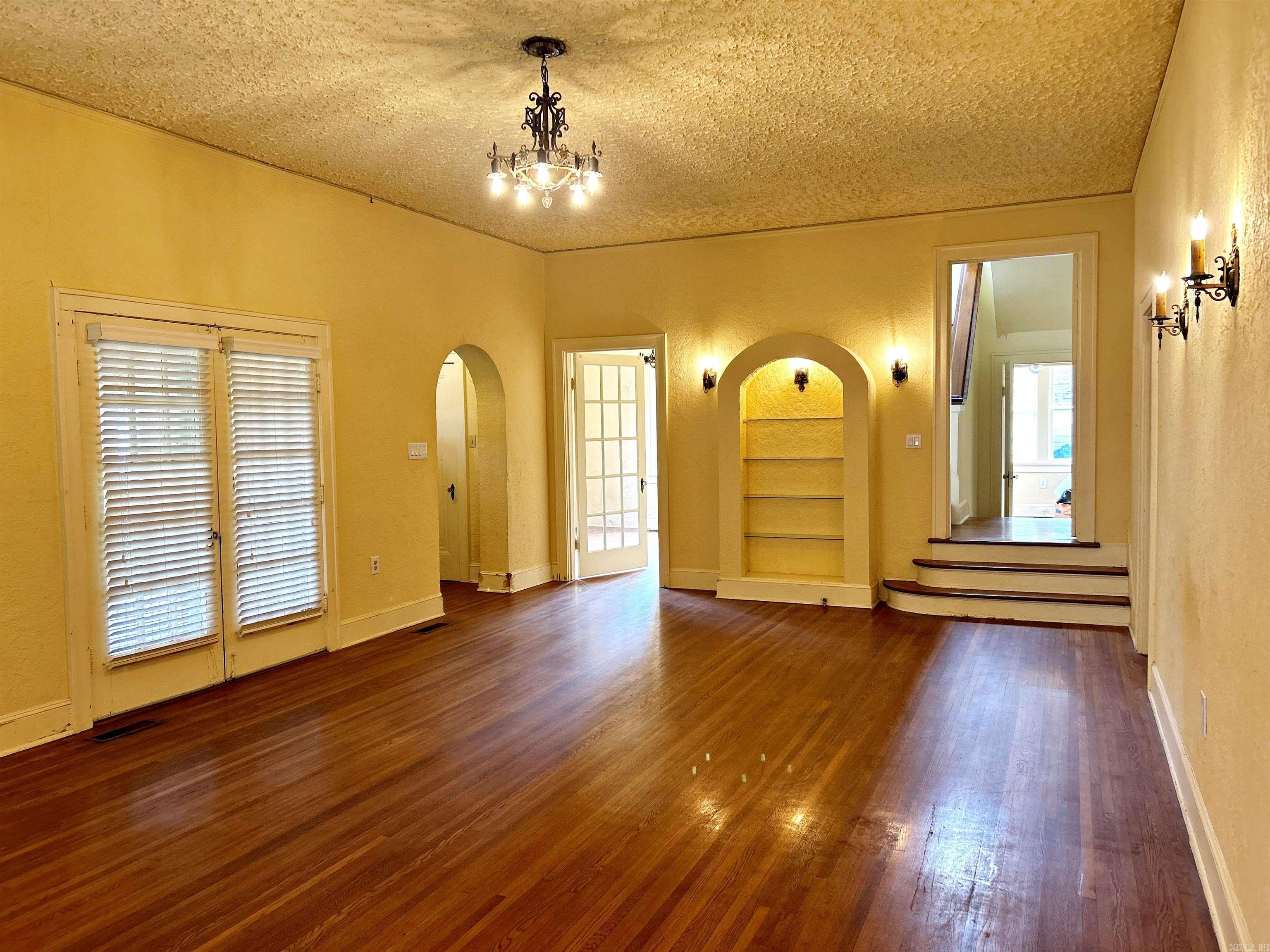 309 Hardin Street