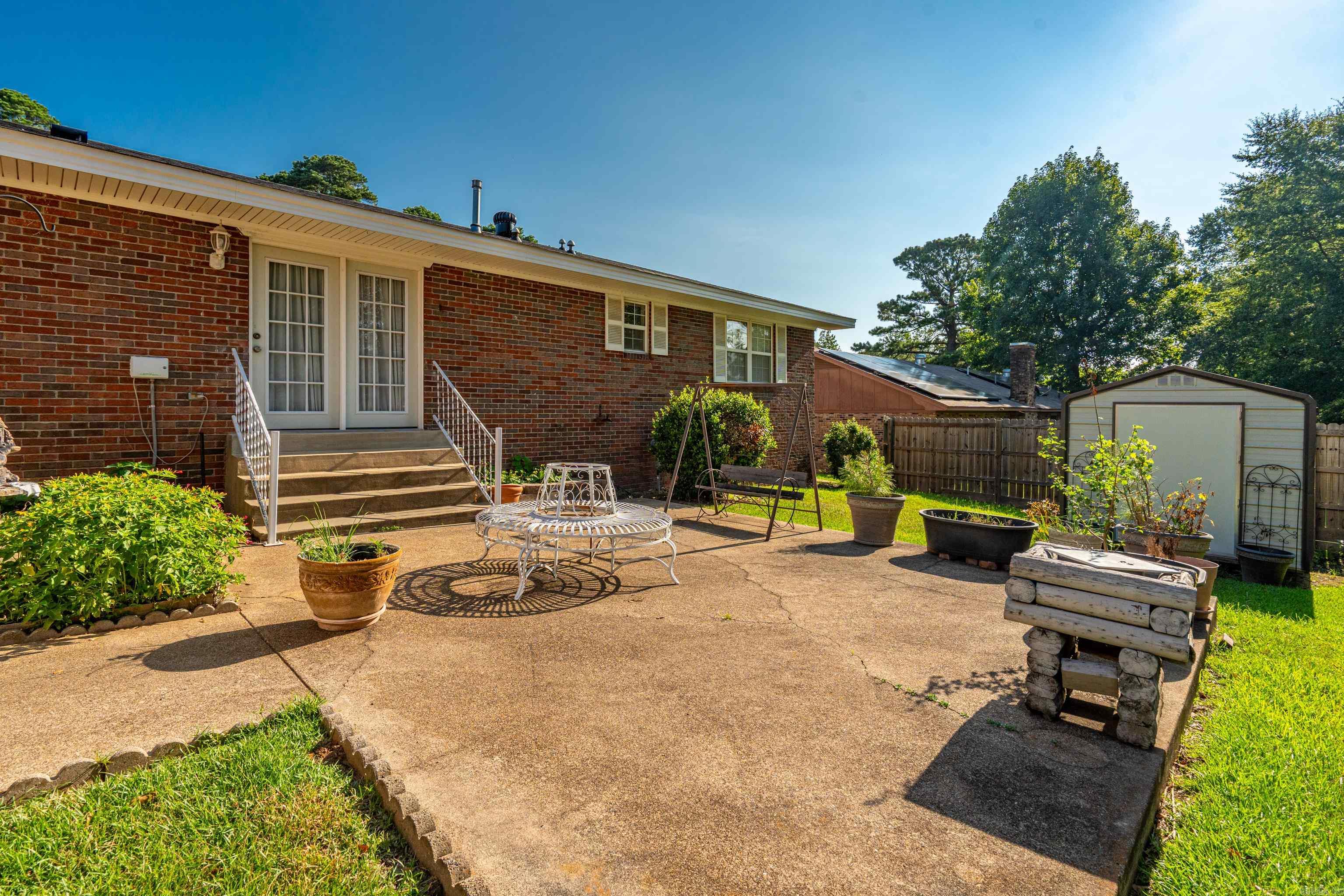 2717 Lynwood Drive