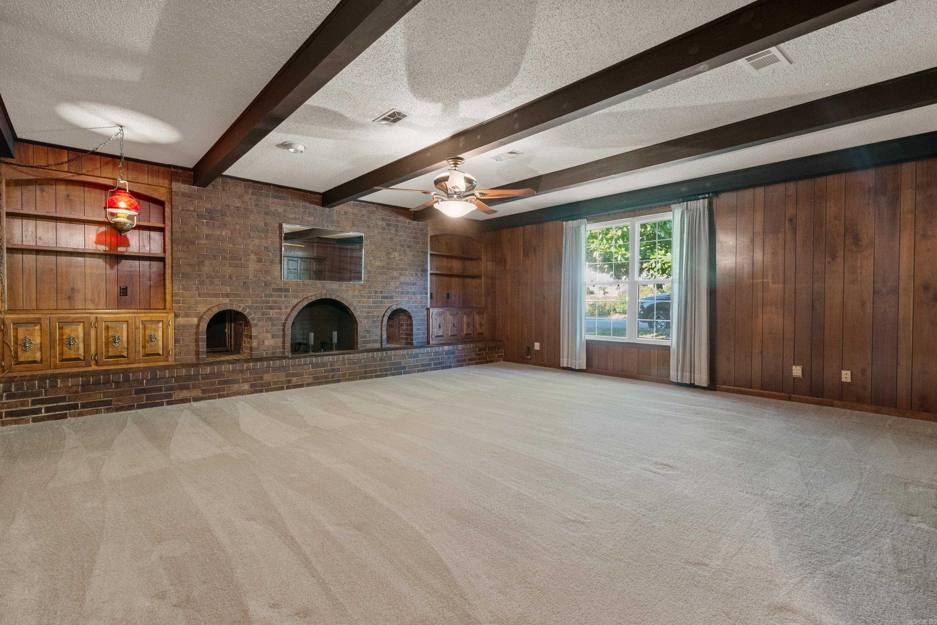 2717 Lynwood Drive