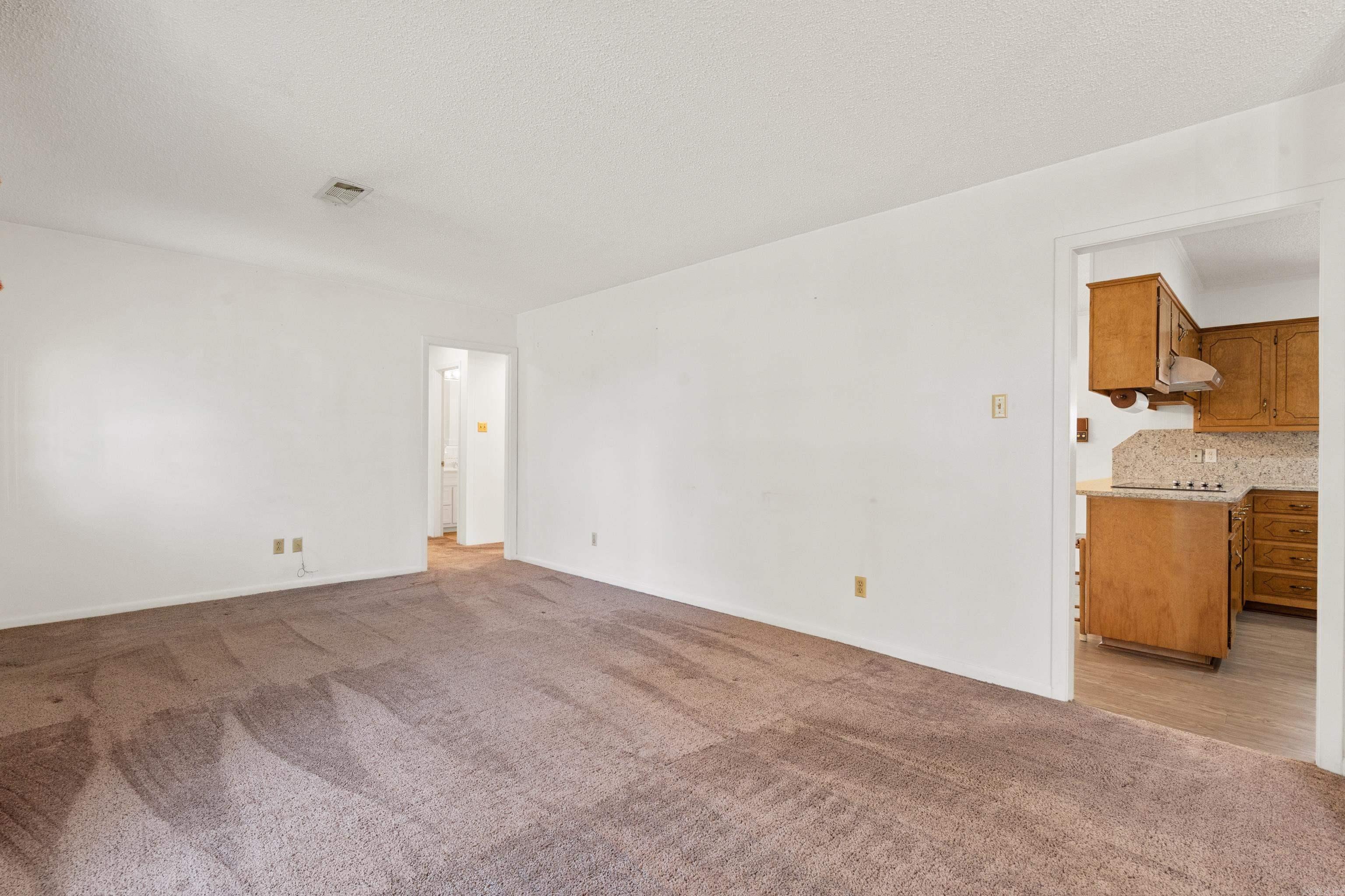 2717 Lynwood Drive