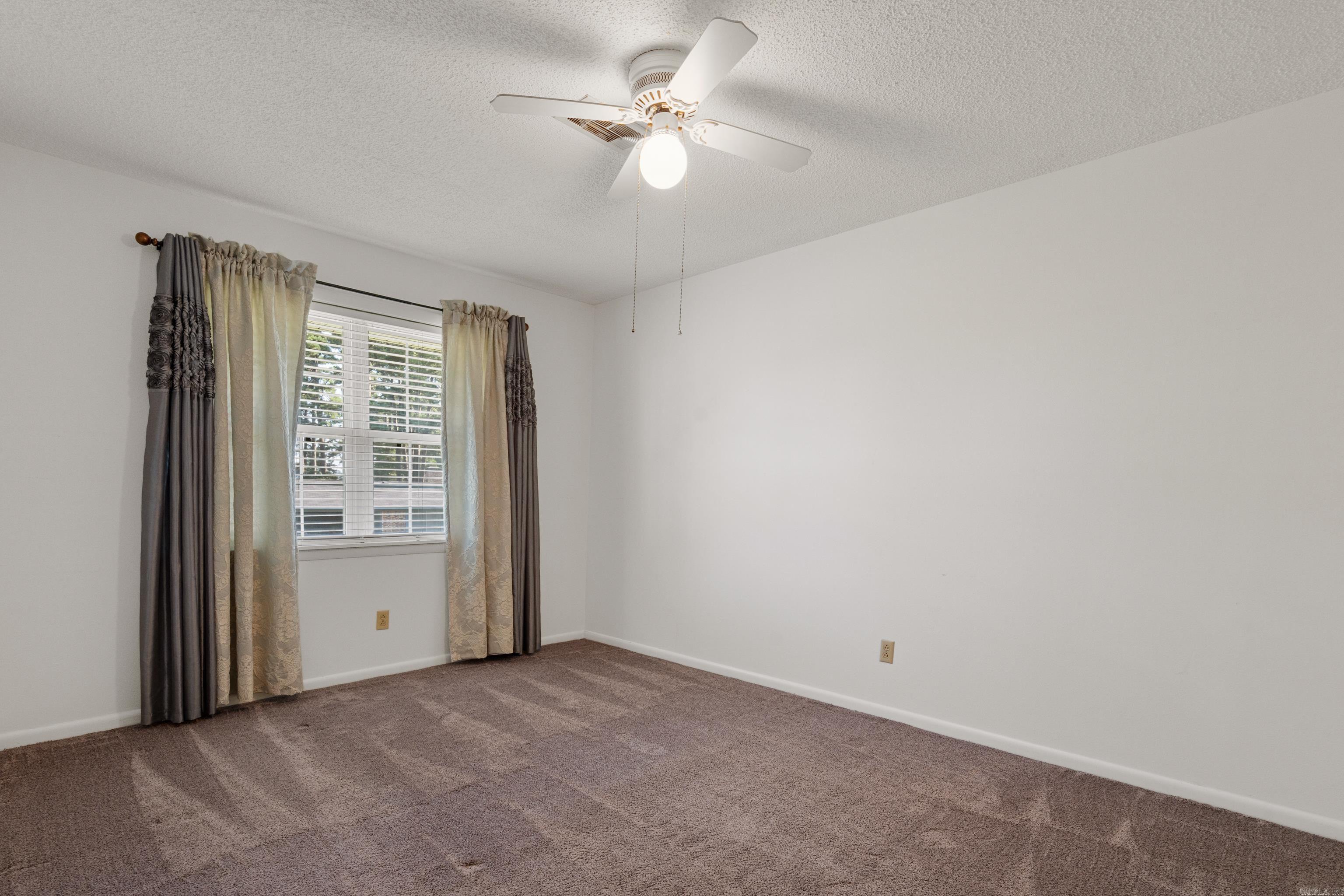 2717 Lynwood Drive