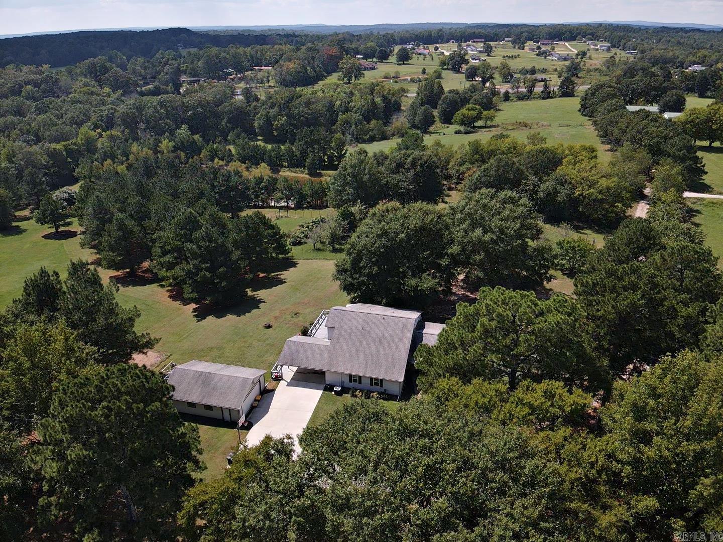 2152 Thomas Loop