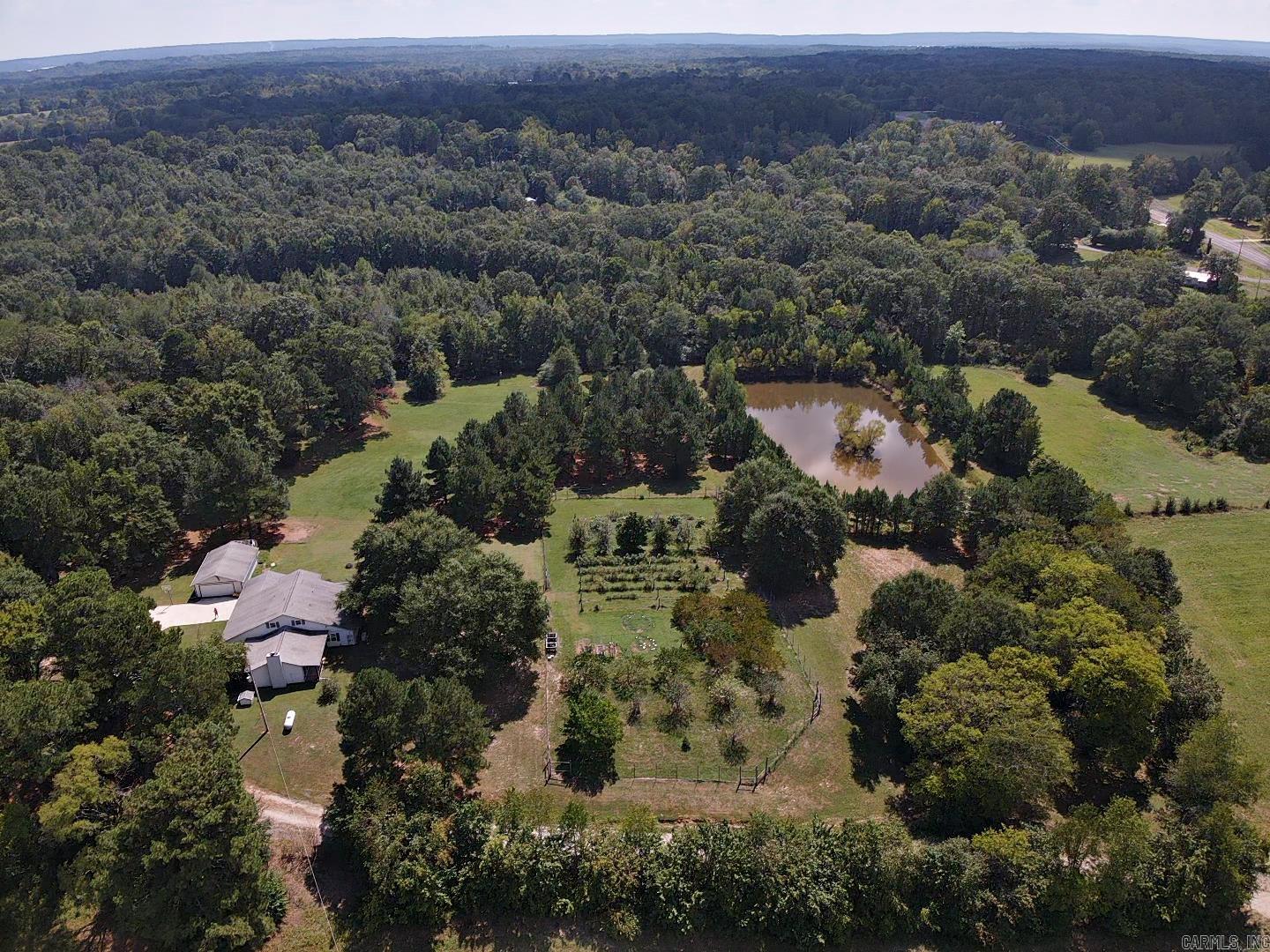 2152 Thomas Loop