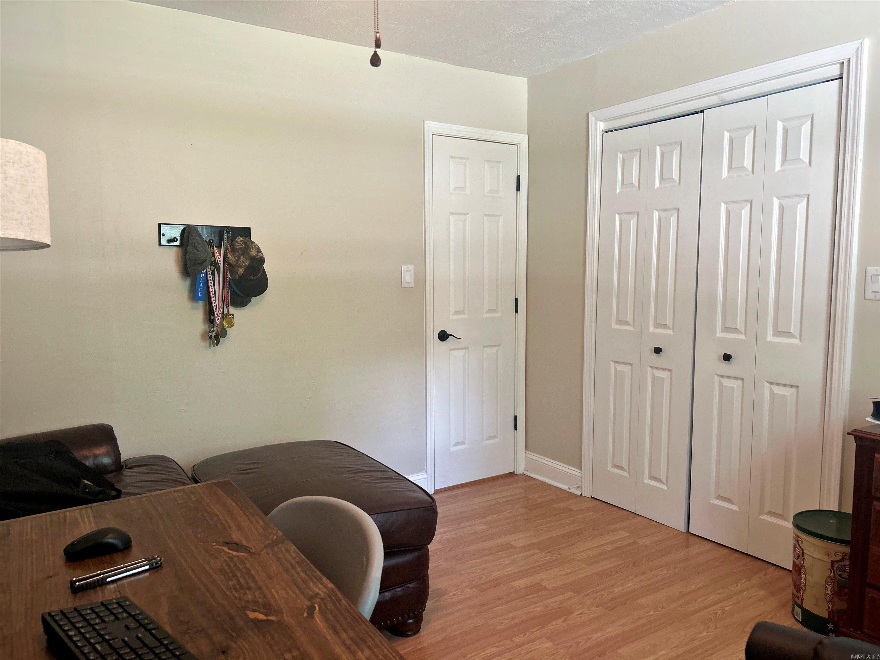 2152 Thomas Loop