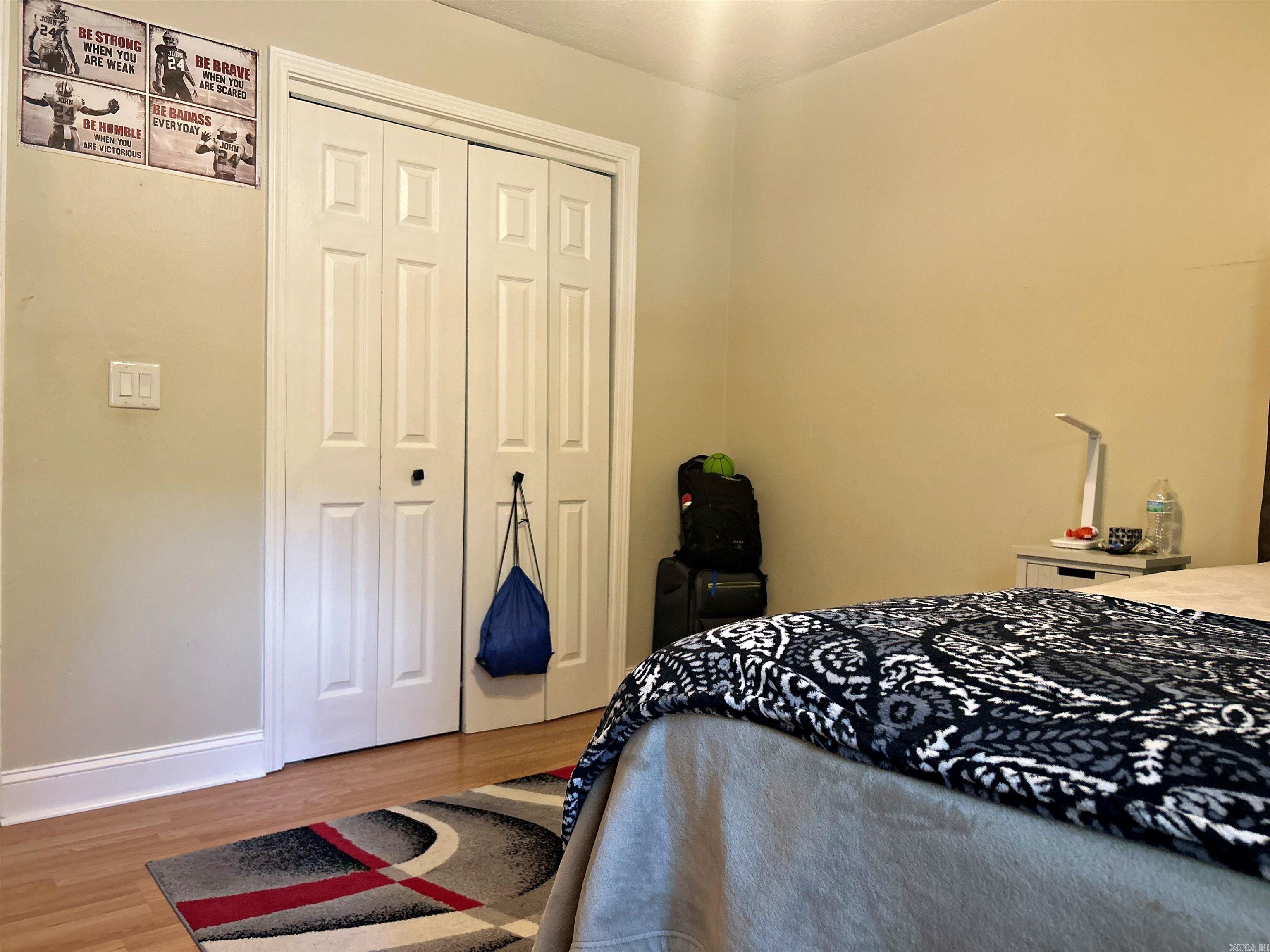 2152 Thomas Loop