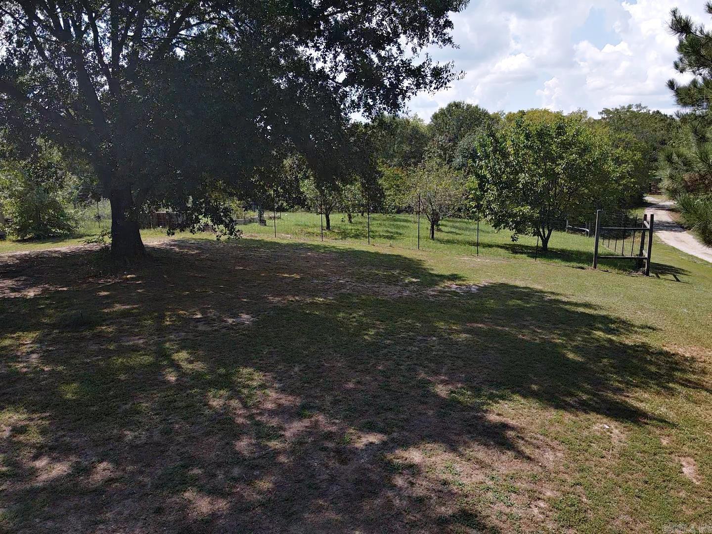 2152 Thomas Loop
