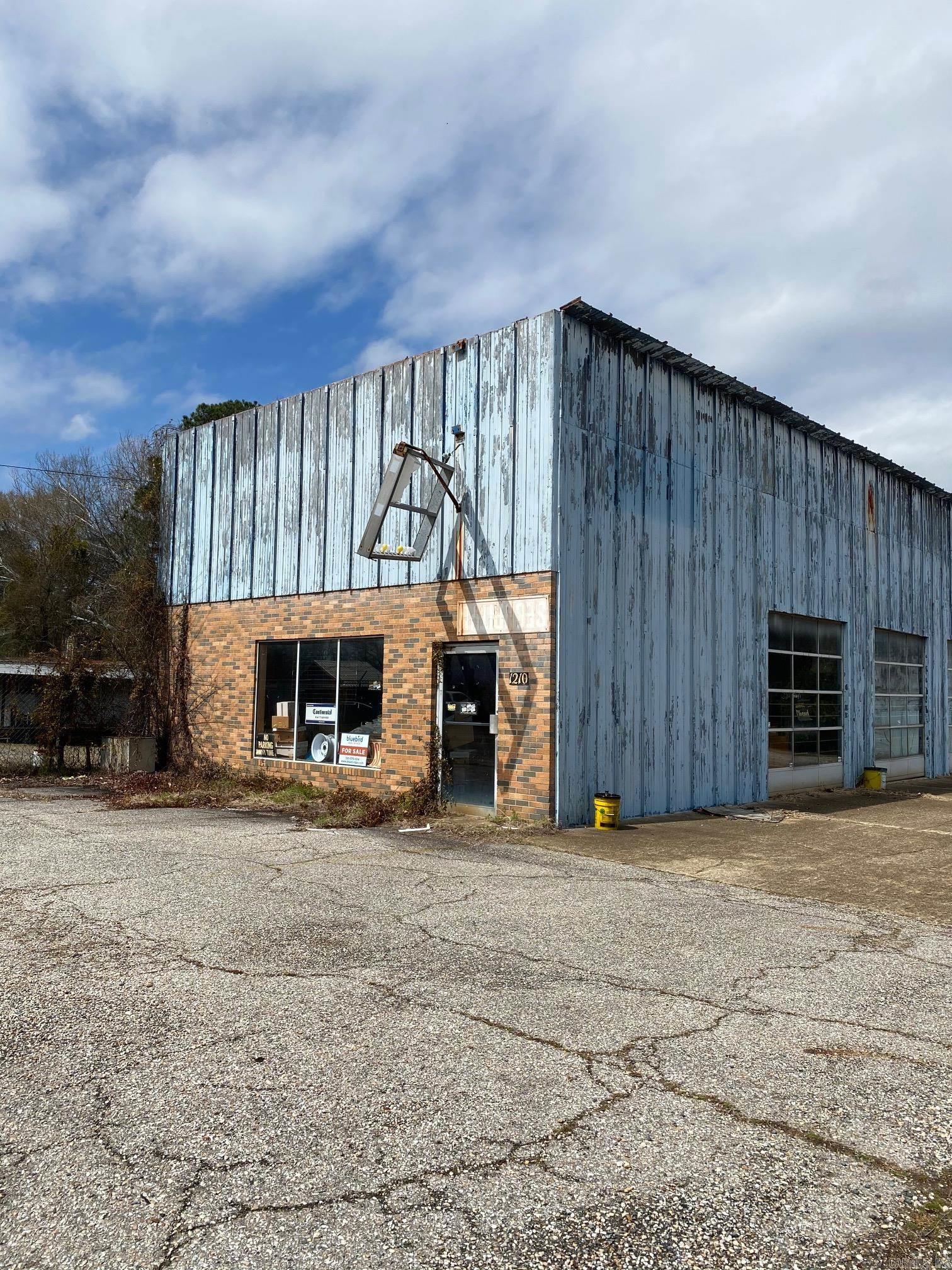 1210 Page Avenue