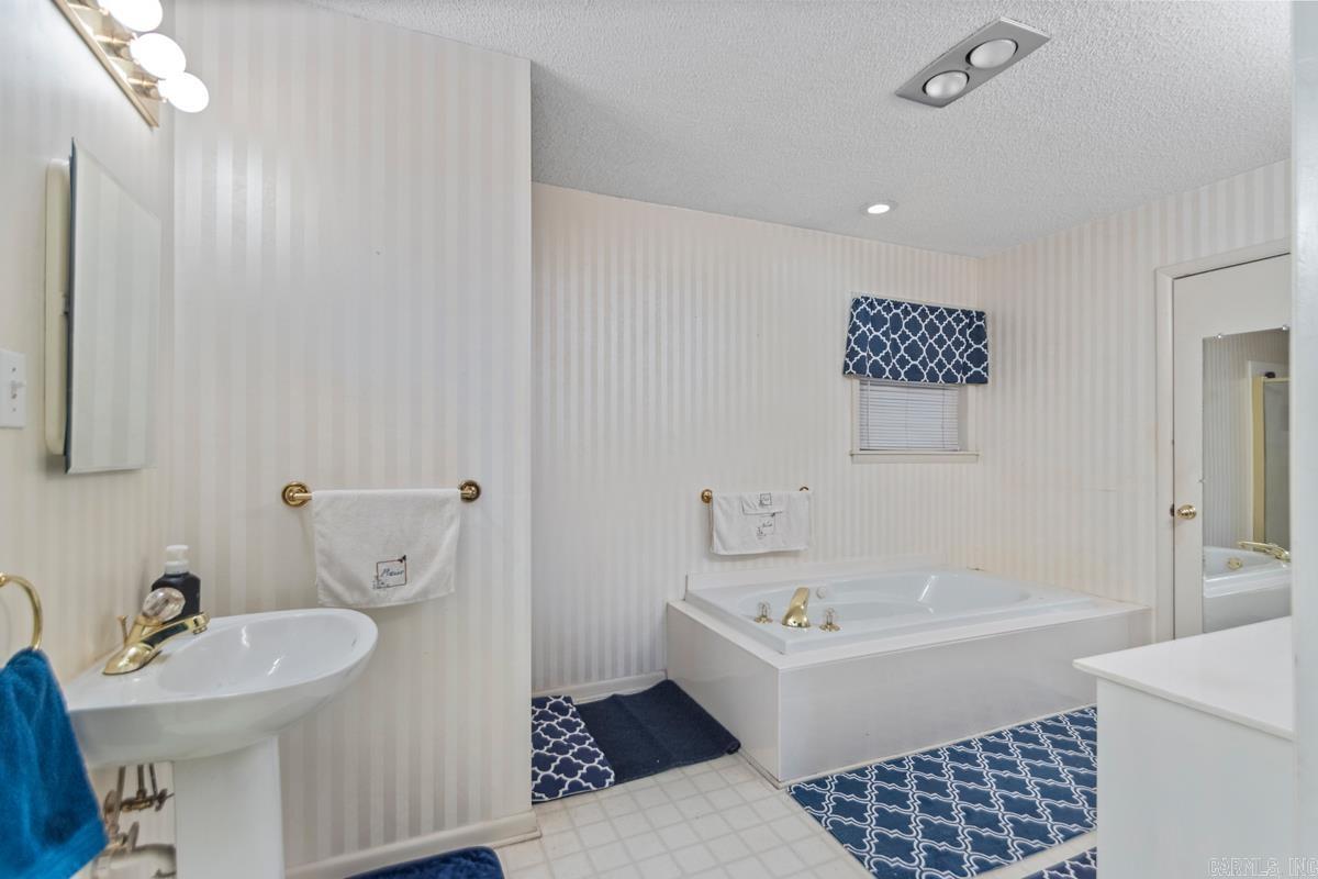 285 Pinewood Drive