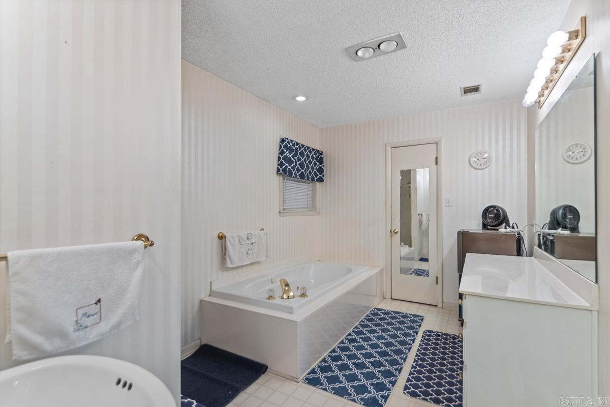 285 Pinewood Drive